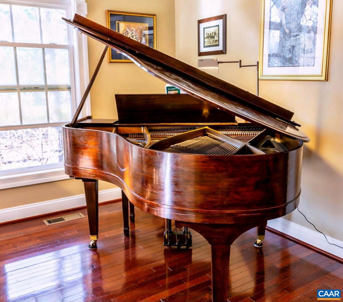 SPRING CREEK - Residential