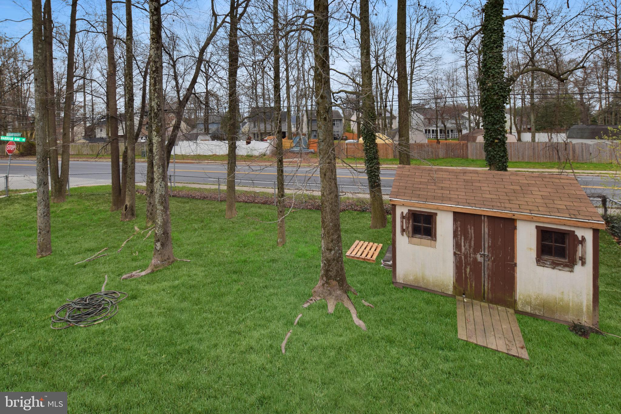 HARBOUR OAKS - Residential