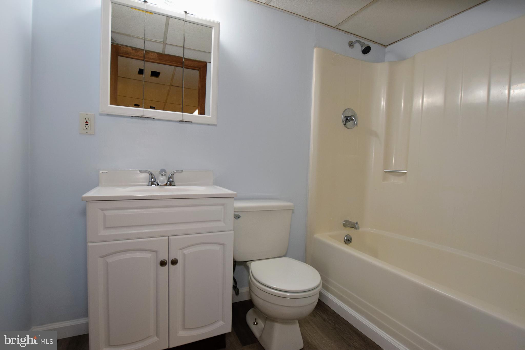 HARBOUR OAKS - Residential