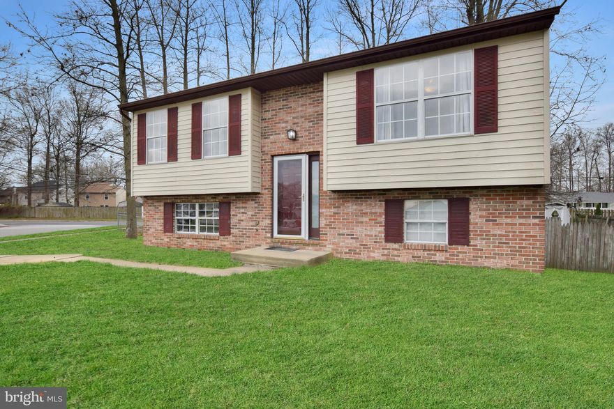 Phenomenal Opportunity to Buy a Recently Renovated Home on Spacious Corner Lot! Fully renovated kitchen with slow-close doors and drawers, stainless steel appliances including 5 burner range and ice maker, and granite counter tops. Spacious bedrooms, updated fixtures throughout the main level, custom bathroom, and fresh paint provide the perfect living space. All new flooring in the lower level makes this space ideal for relaxing and enjoyment. Newly renovated bathroom in lower level! Walk out basement to fully fenced back yard with mature trees. Bonus Office/Exercise Room in lower level off of family room. Tons of storage throughout the basement. Newer water heater, HVAC system, central air conditioning mean less future expense for you! Come take a look today! (Grass has been digitally added on some photos)