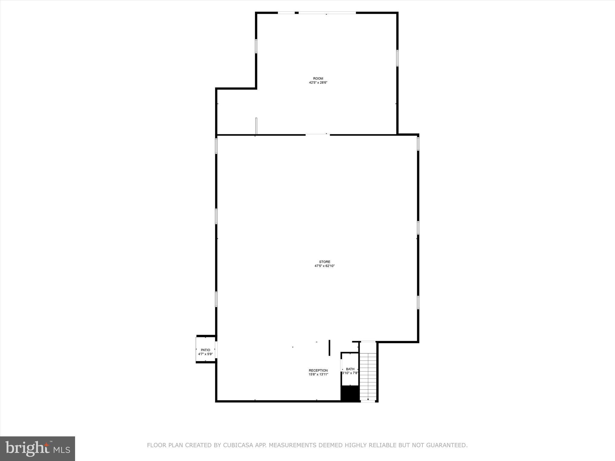 Main image without alt text