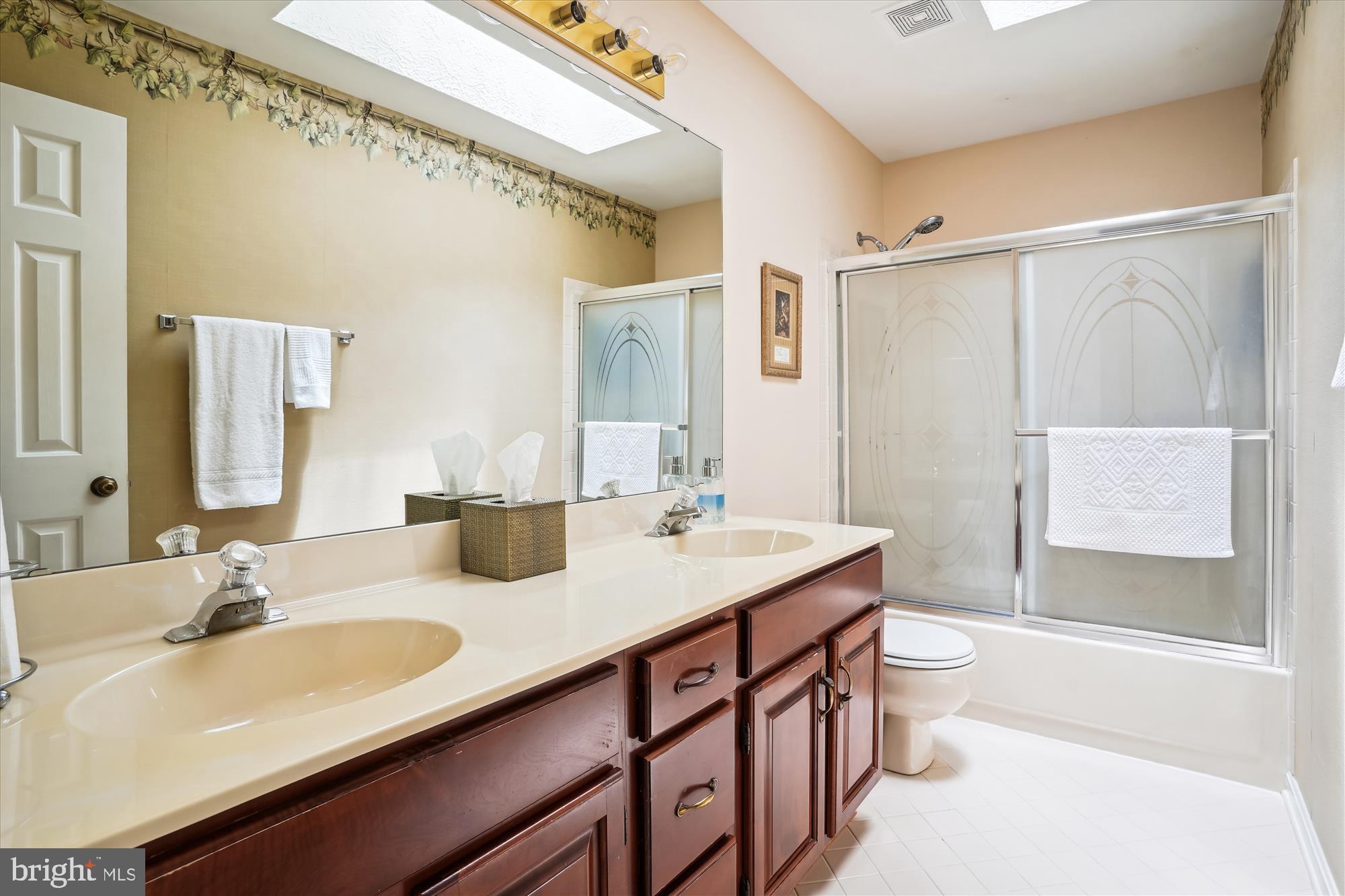 FOX POINT - Residential