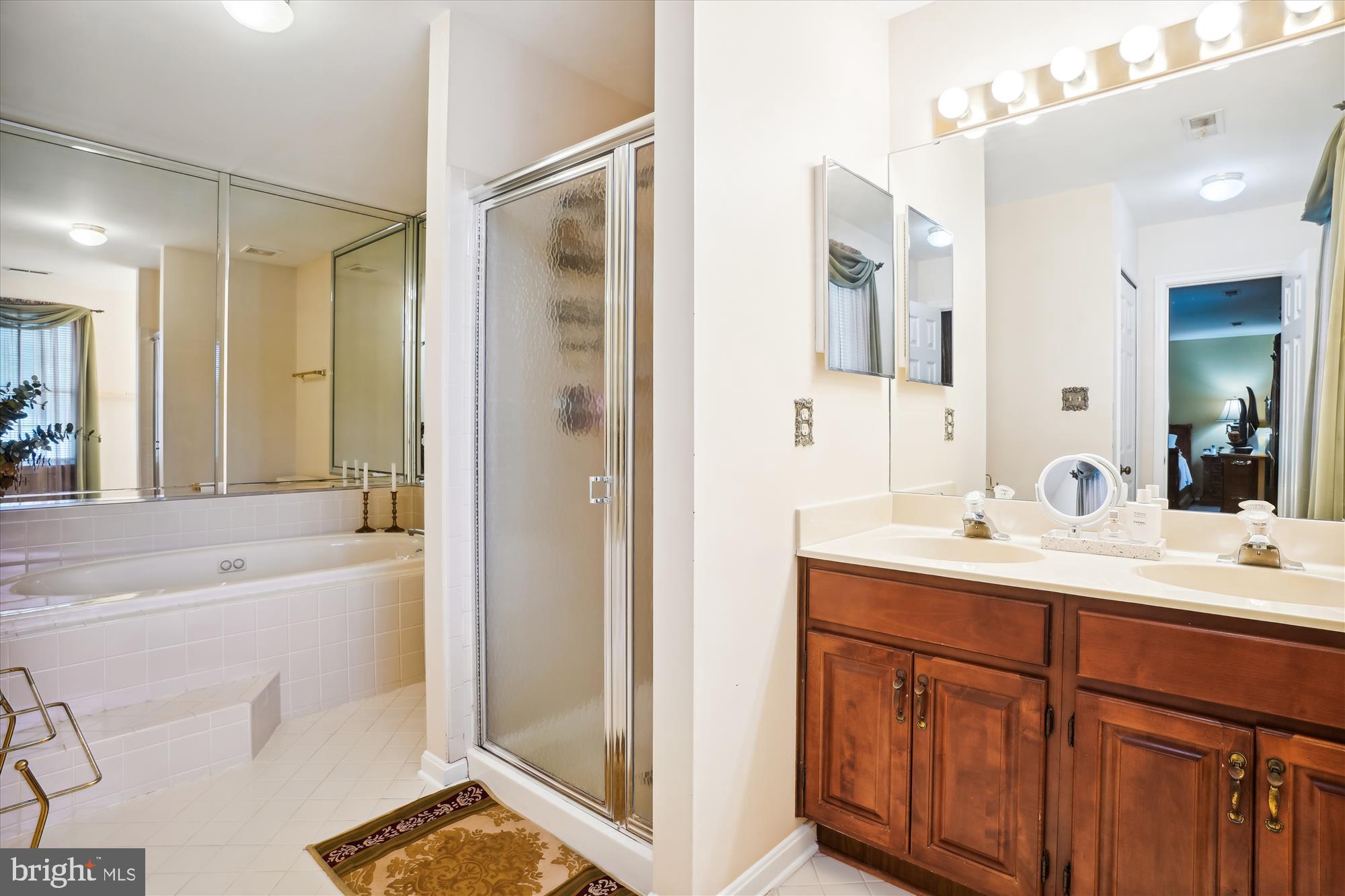 FOX POINT - Residential