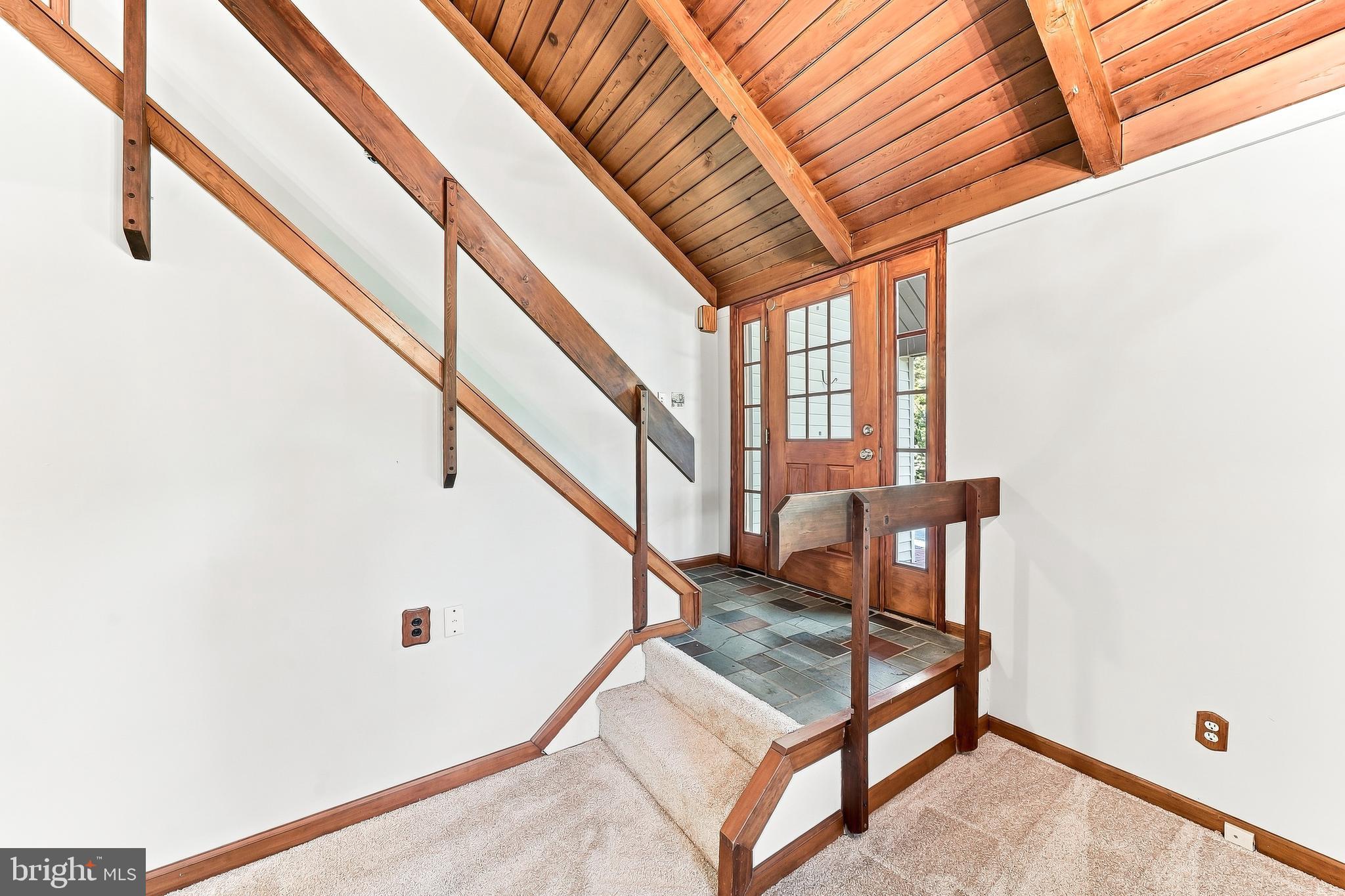 2758 NEWARK ROAD