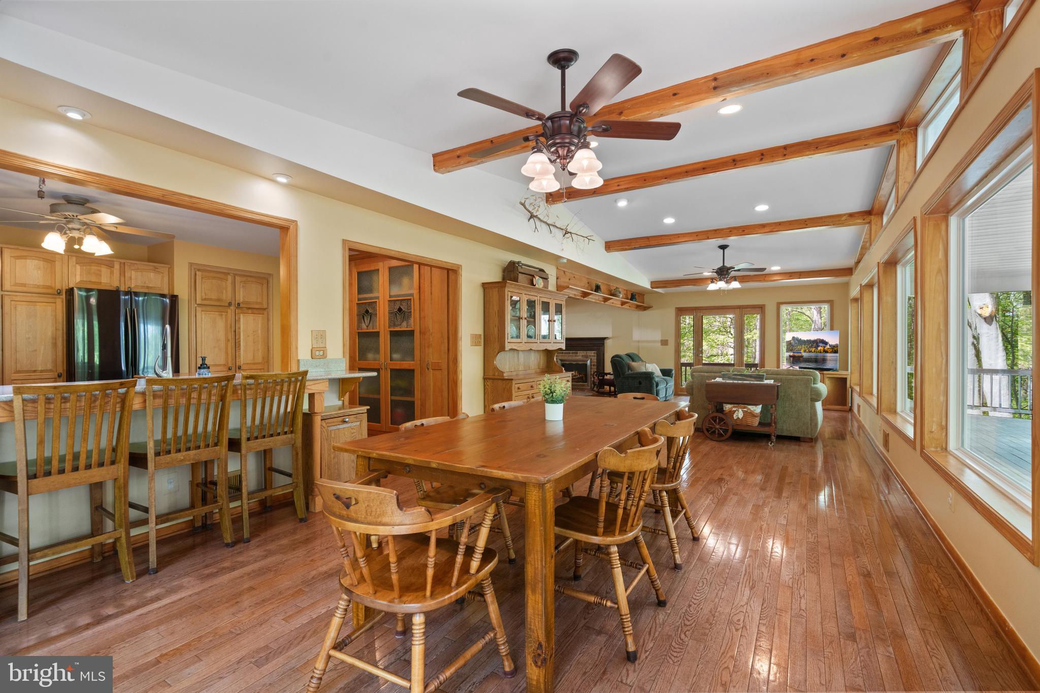 LAKE RIDGE - Residential