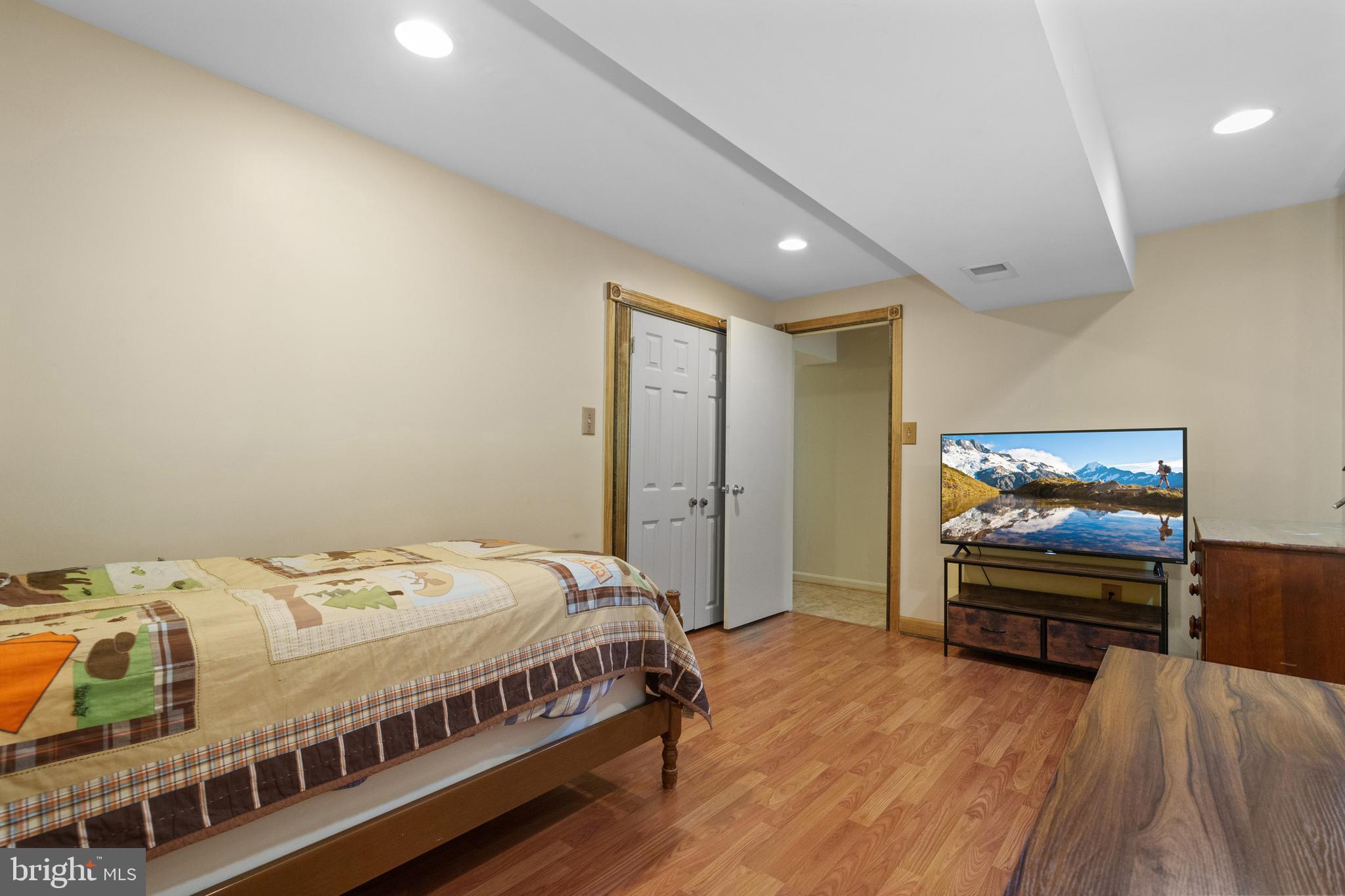 LAKE RIDGE - Residential