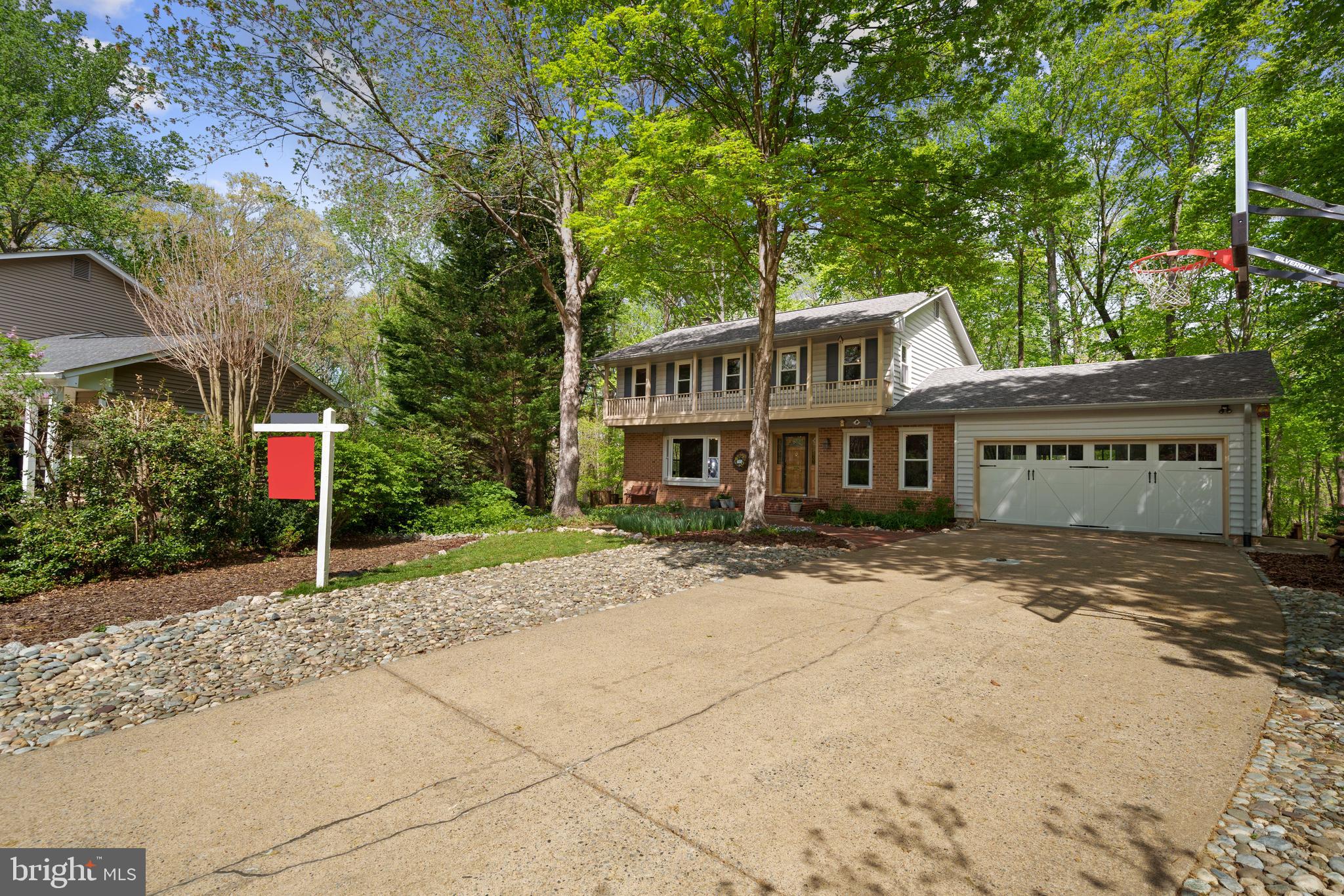 11803 OAKWOOD DRIVE