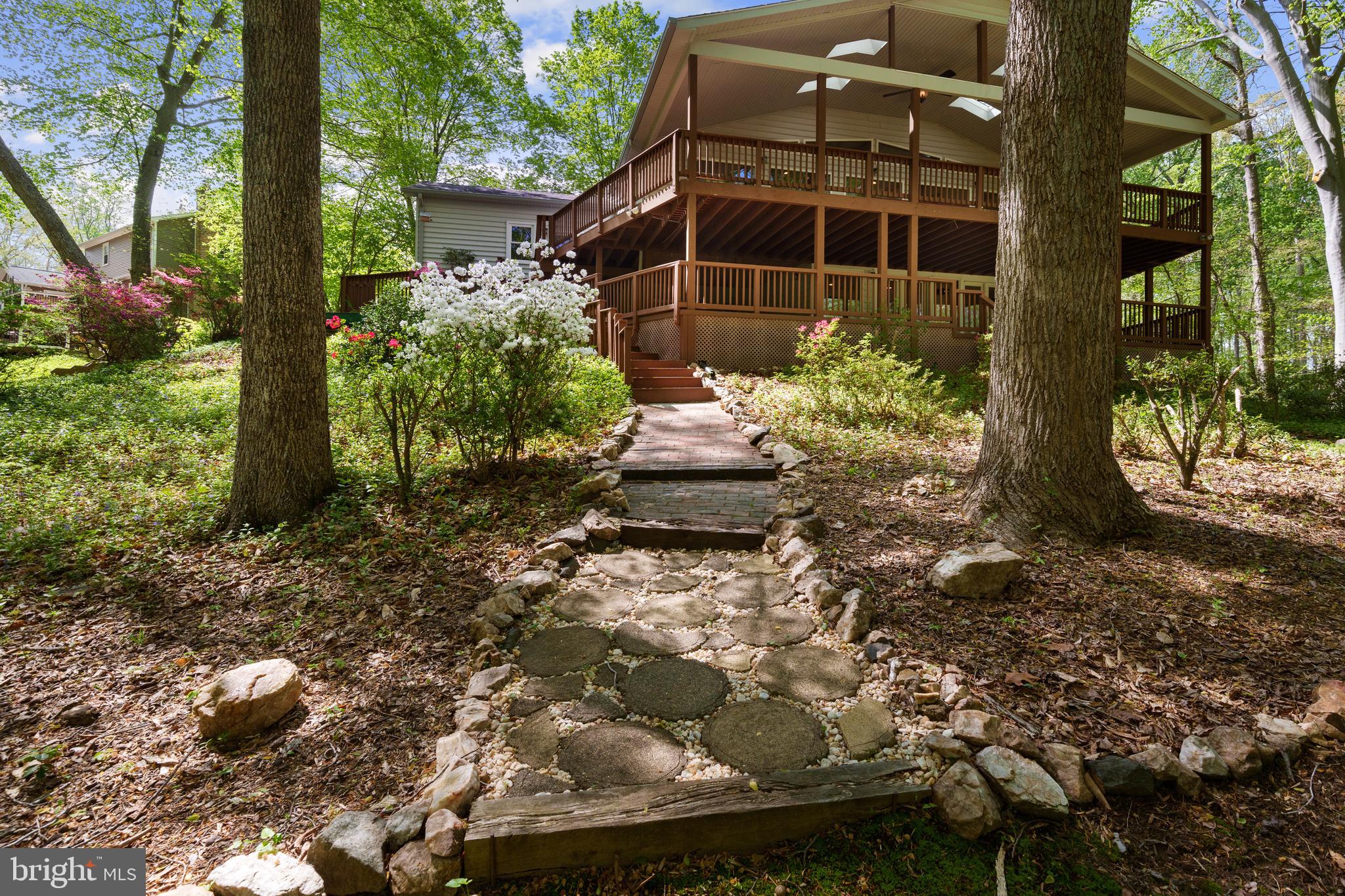 LAKE RIDGE - Residential