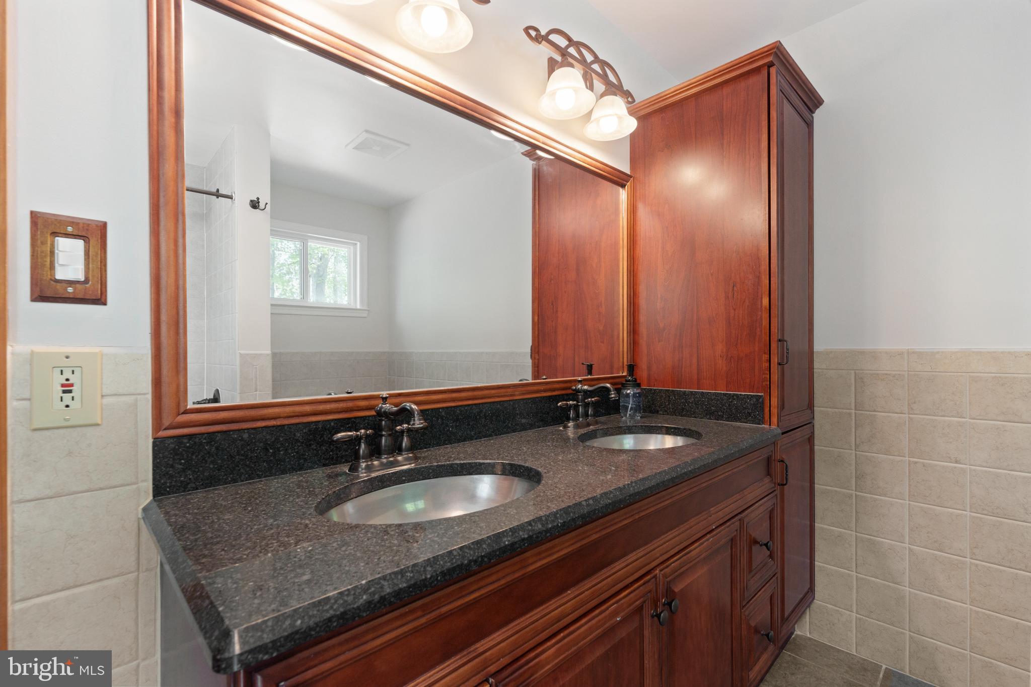 LAKE RIDGE - Residential