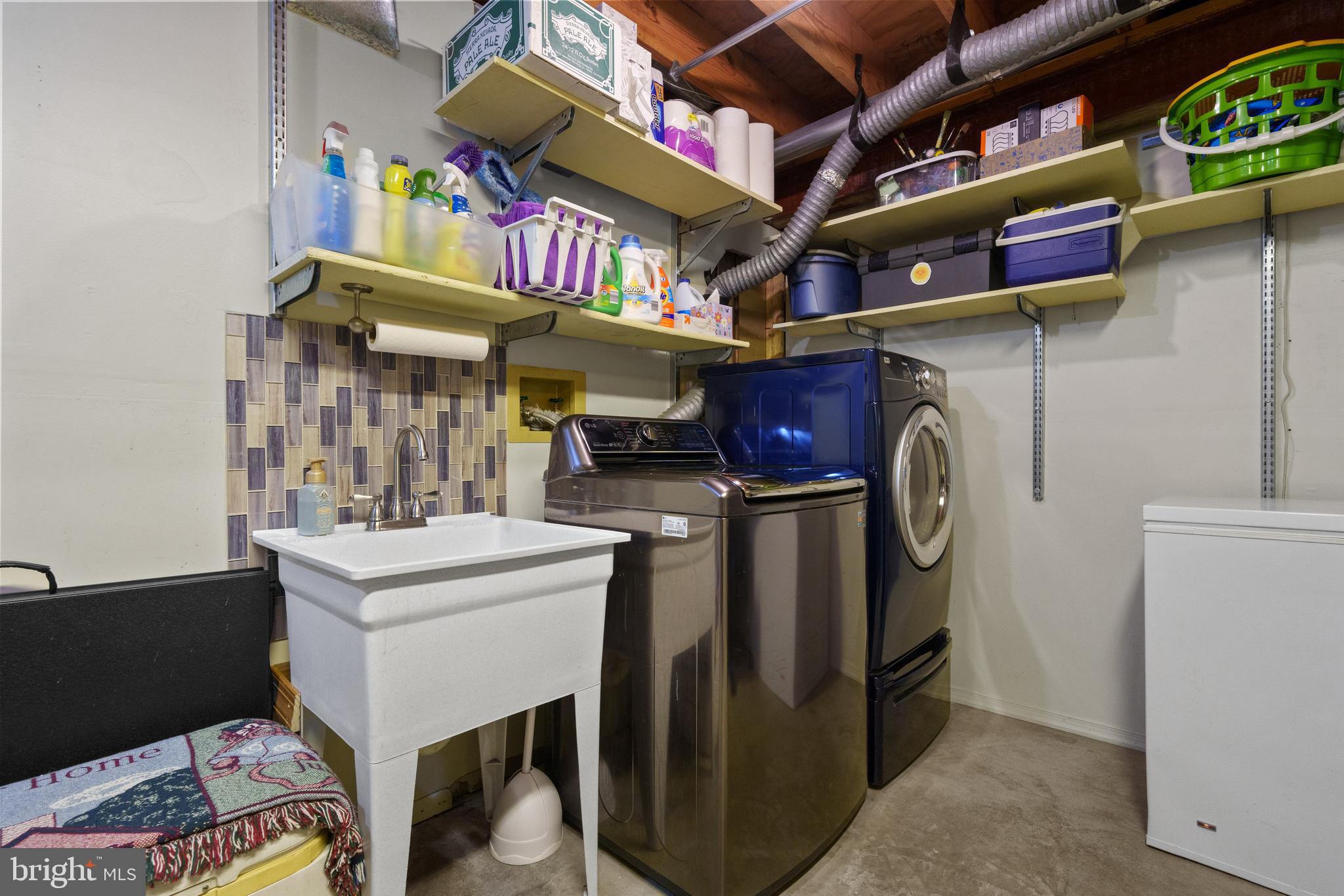 LAKE RIDGE - Residential