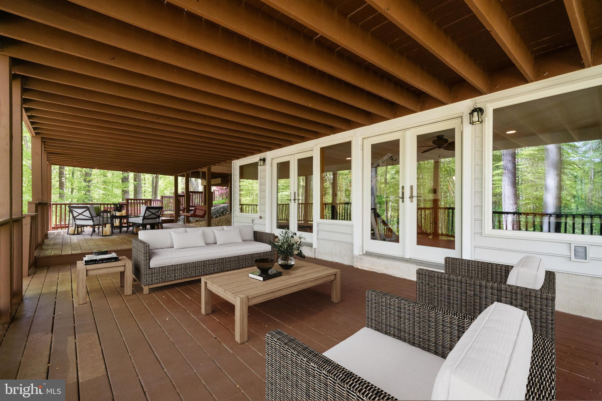 LAKE RIDGE - Residential