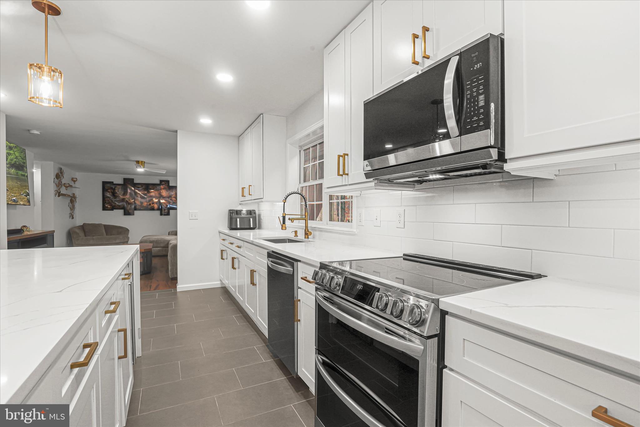 HIGHLAND - Residential