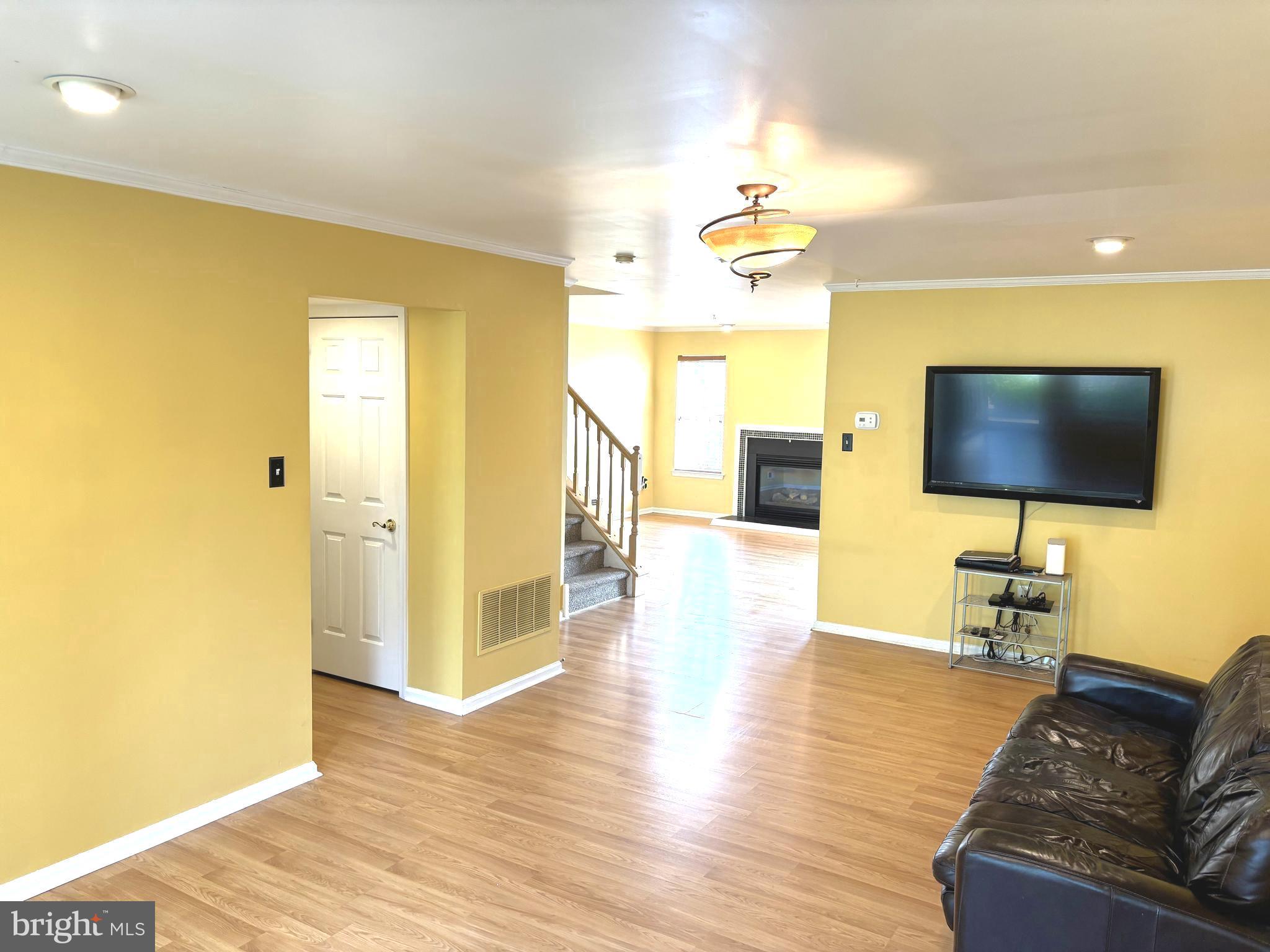 532 COACHWOOD COURT