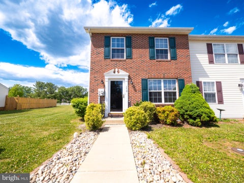 Townhouse For Rent - 173 Equestrian Drive<br/> Frederick County, STEPHENS CITY, VA 22655
