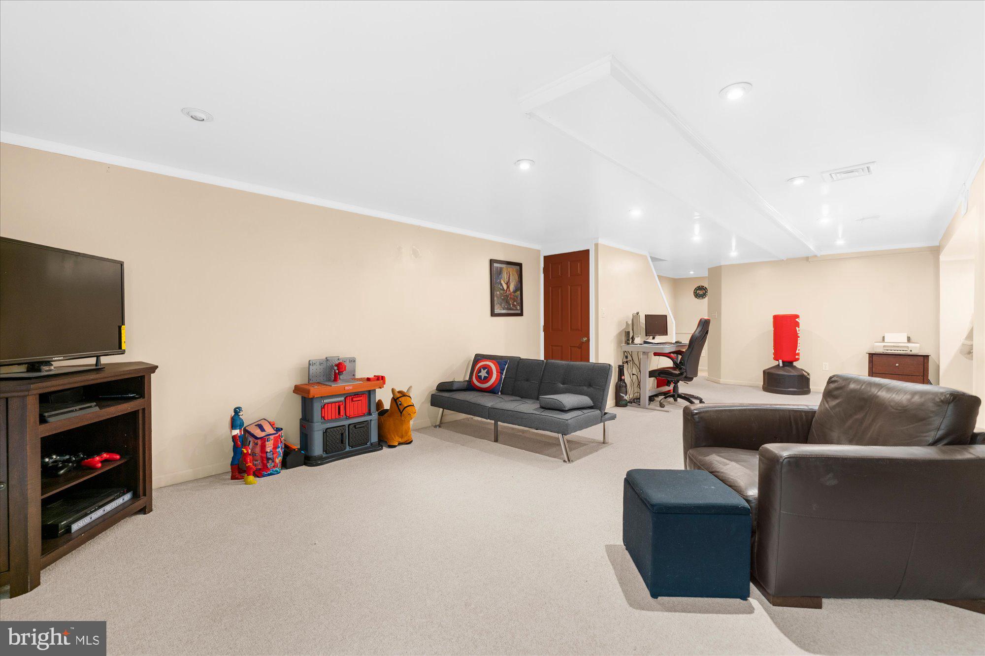 WALNUT RIDGE ESTS - Residential