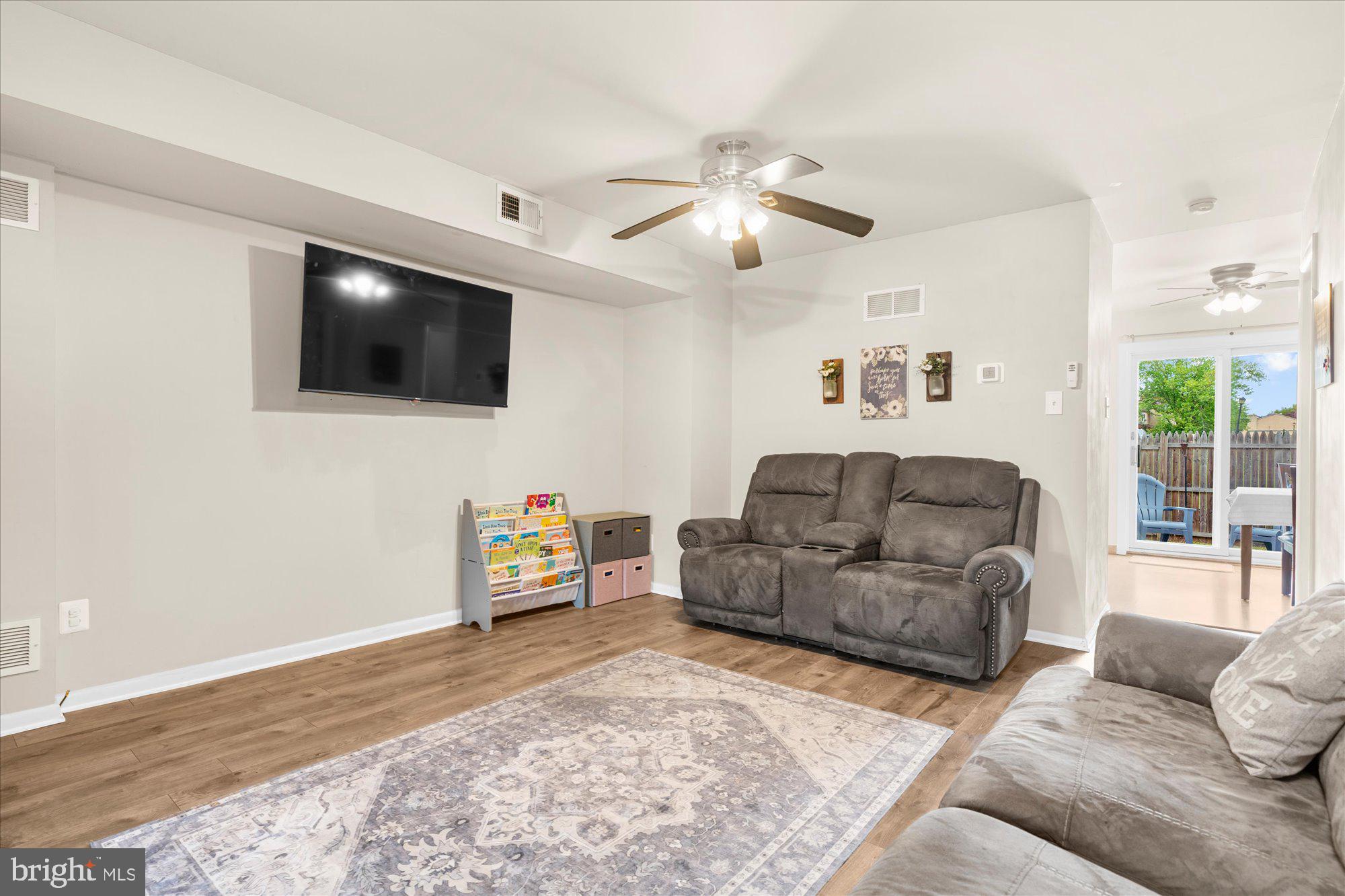 WALNUT RIDGE ESTS - Residential
