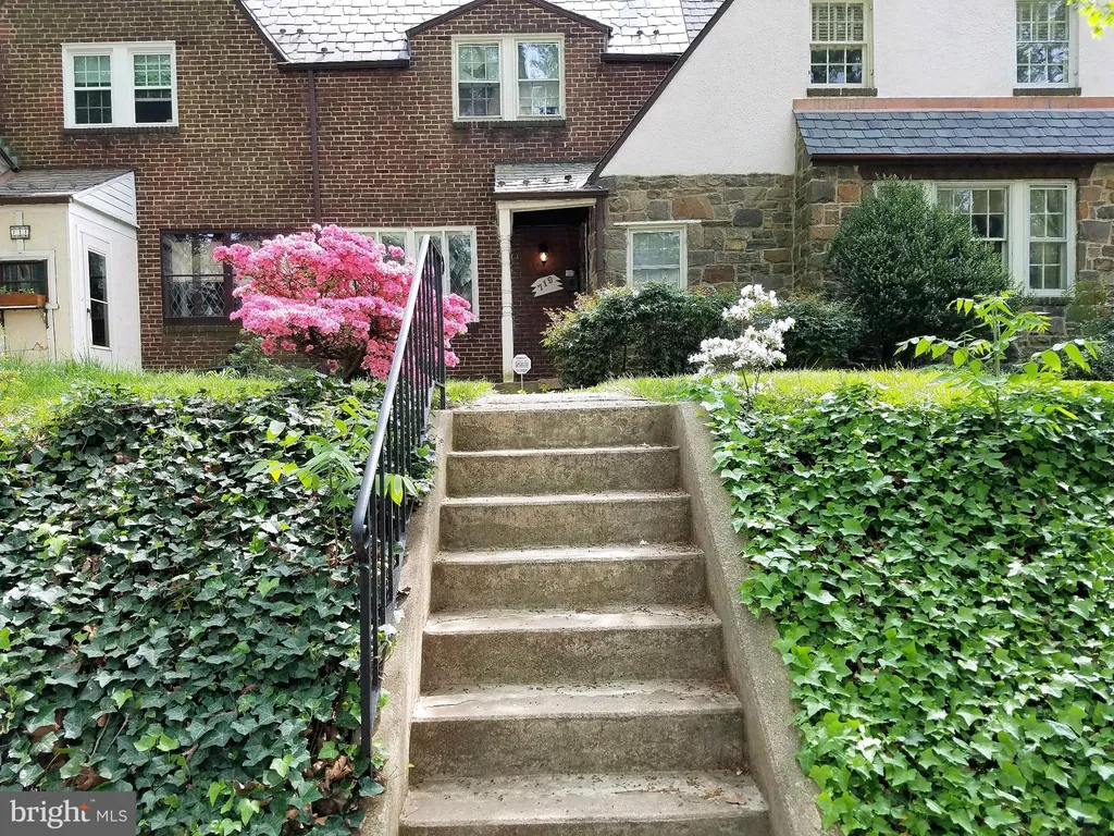 719 Lake Avenue E, Baltimore, MD 21212