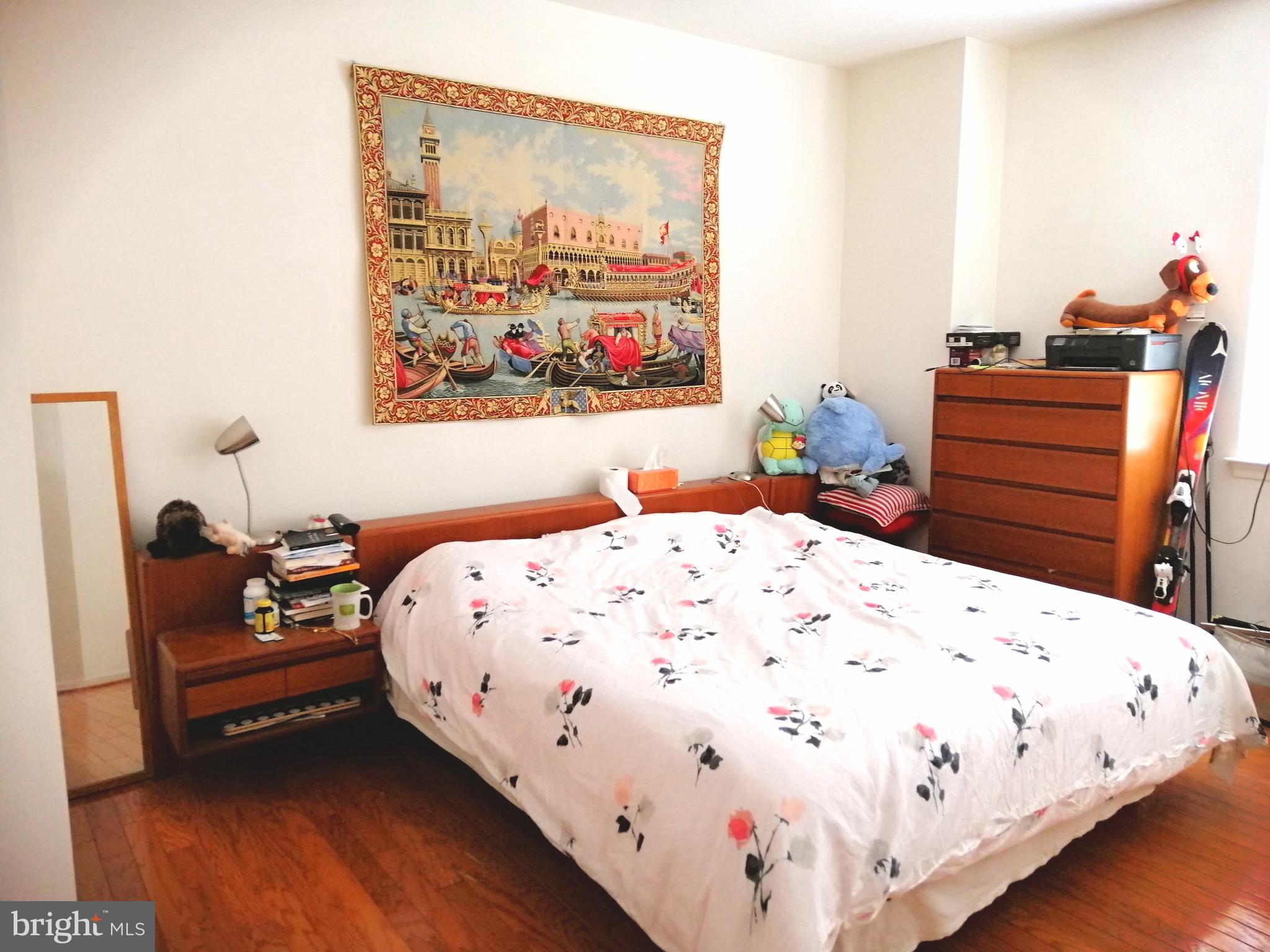 LEXINGTON SQUARE - Residential Lease