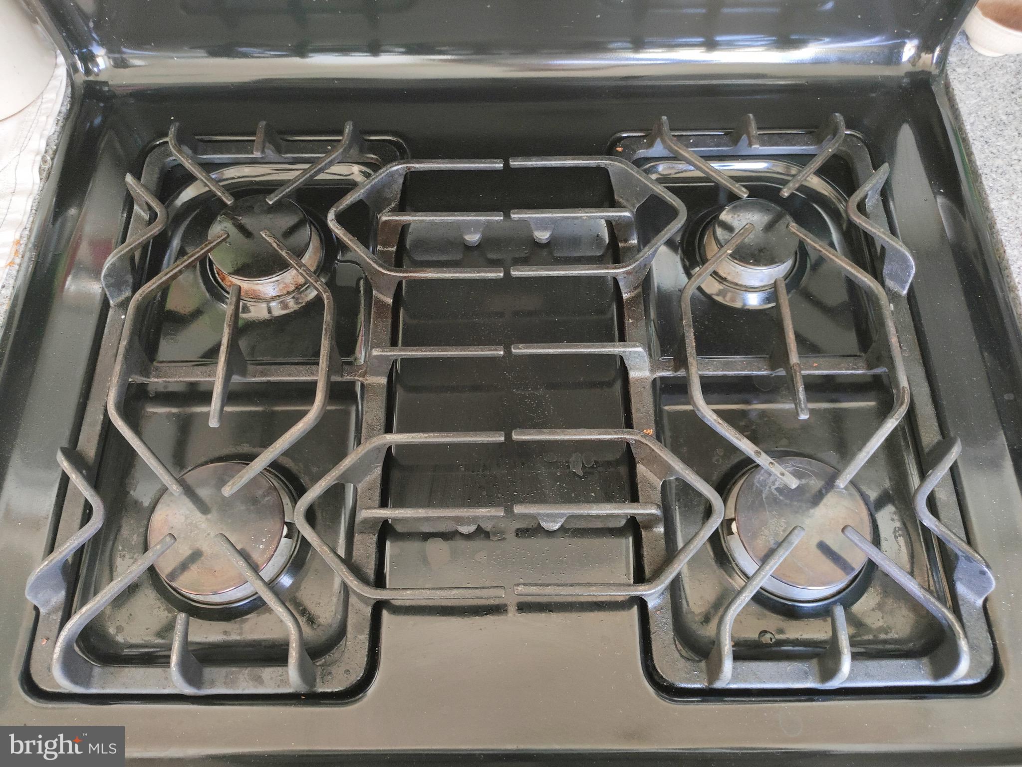 LEXINGTON SQUARE - Residential Lease