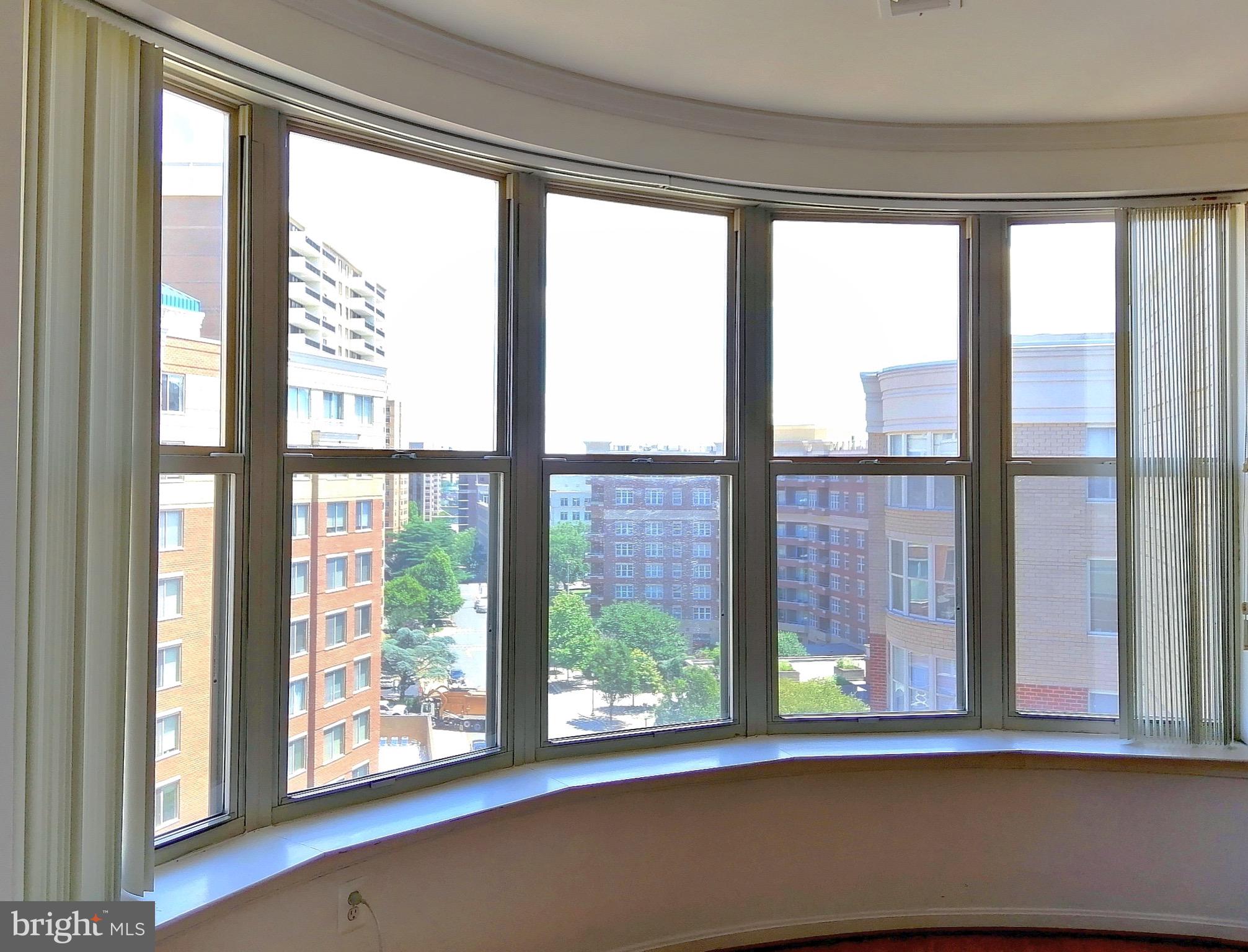 LEXINGTON SQUARE - Residential Lease