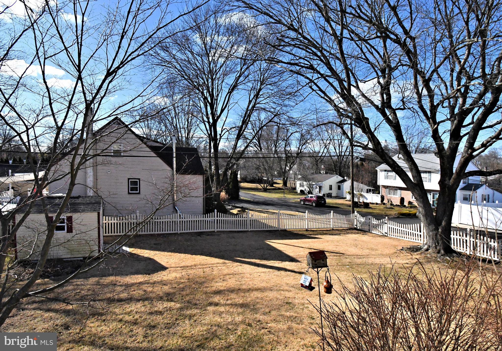 FEASTERVILLE HGTS - Residential