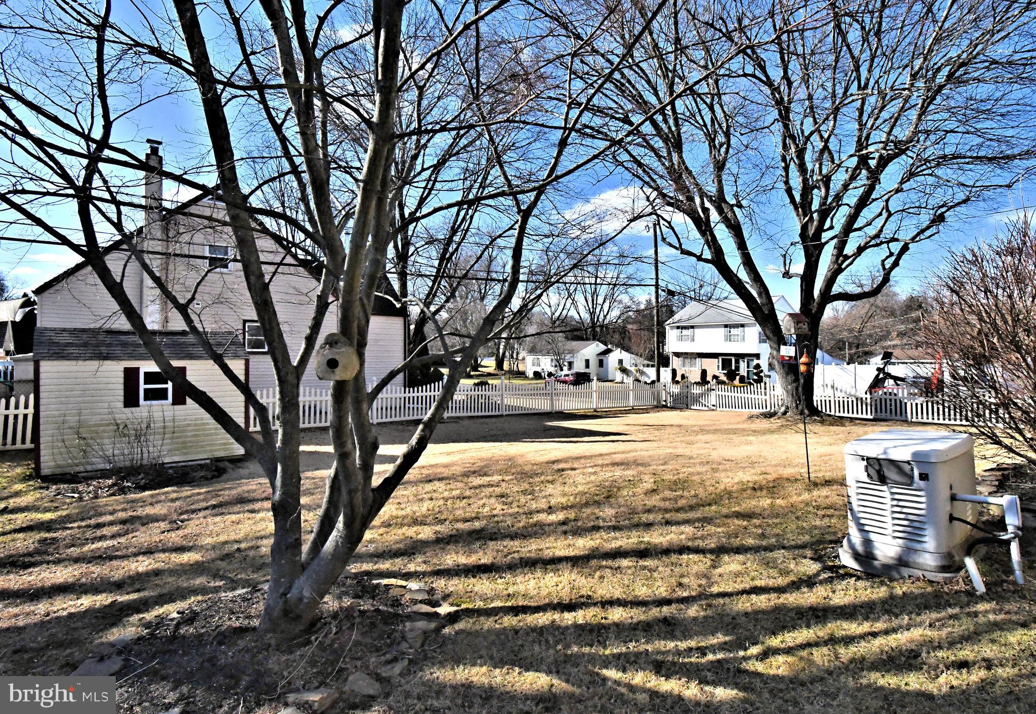 FEASTERVILLE HGTS - Residential