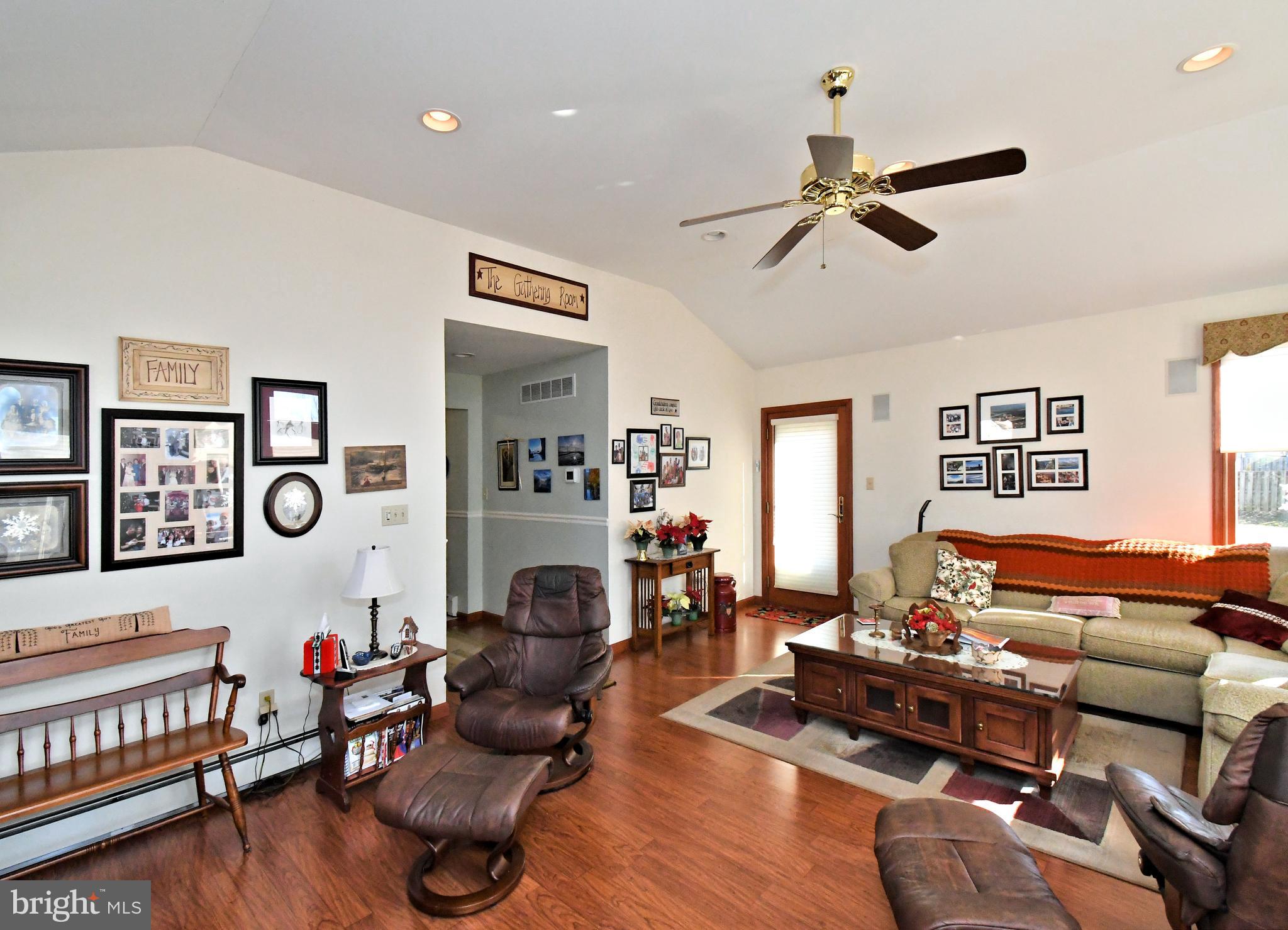 FEASTERVILLE HGTS - Residential