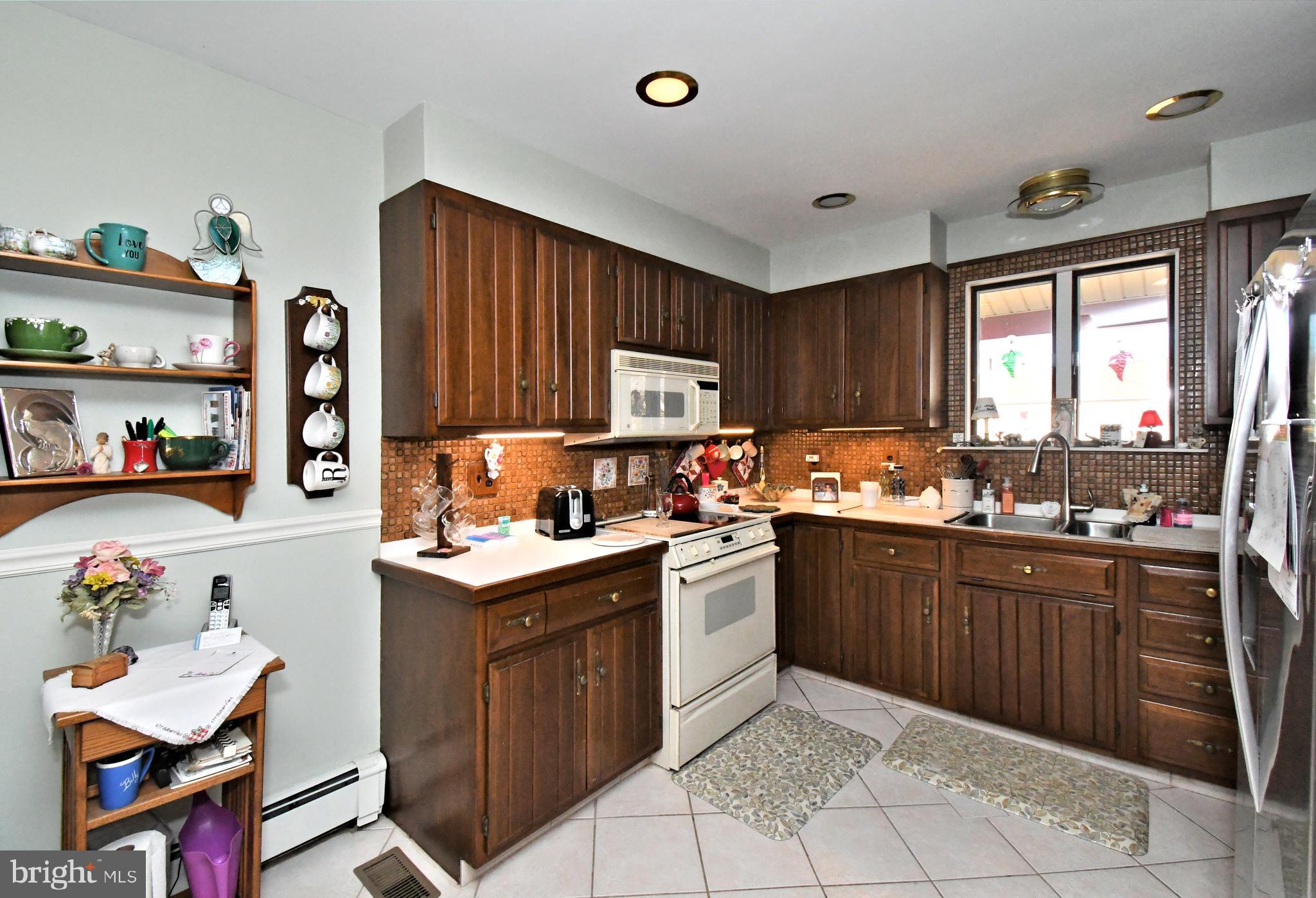 FEASTERVILLE HGTS - Residential