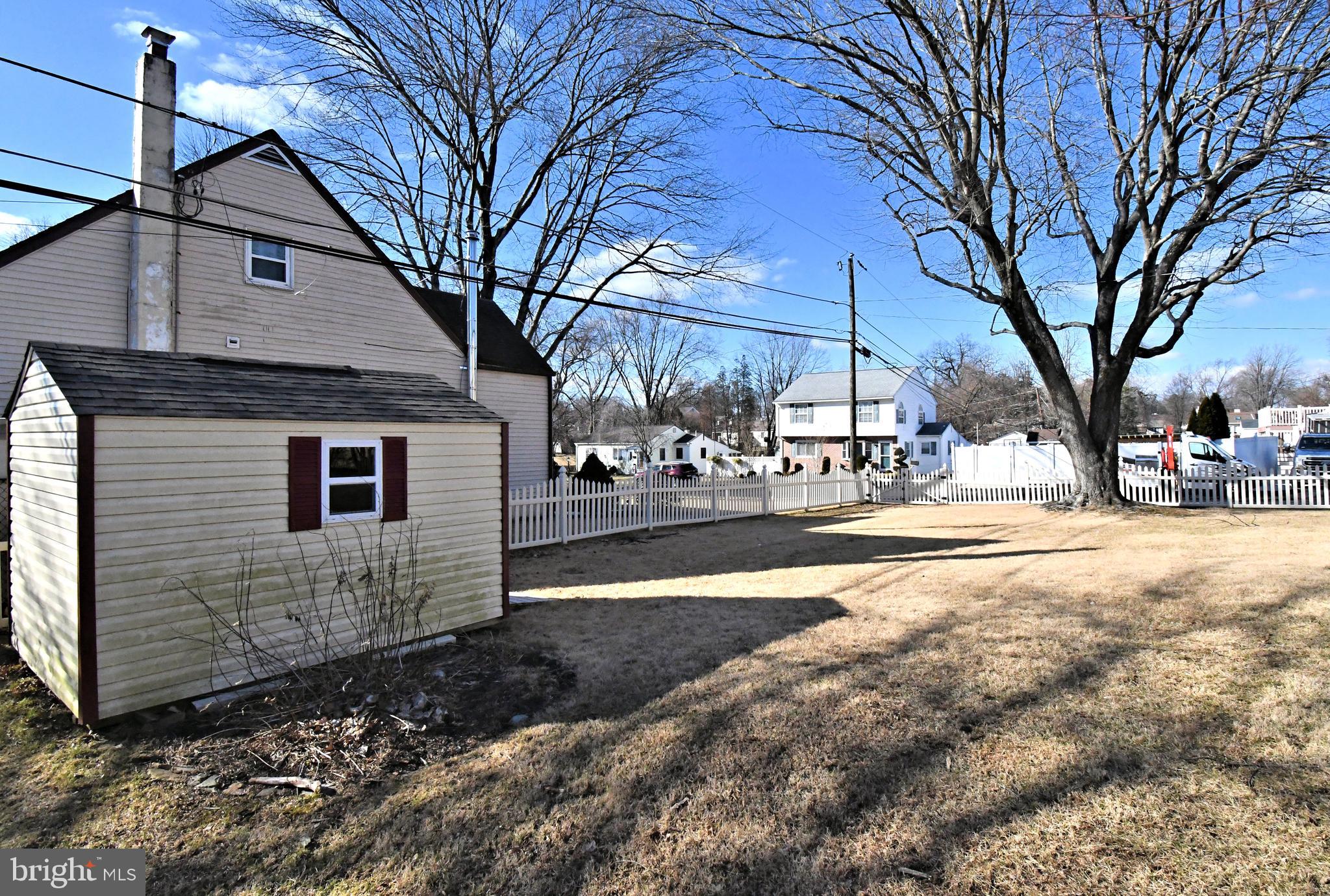 FEASTERVILLE HGTS - Residential