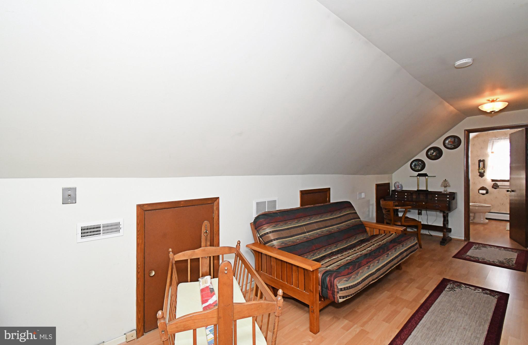 FEASTERVILLE HGTS - Residential