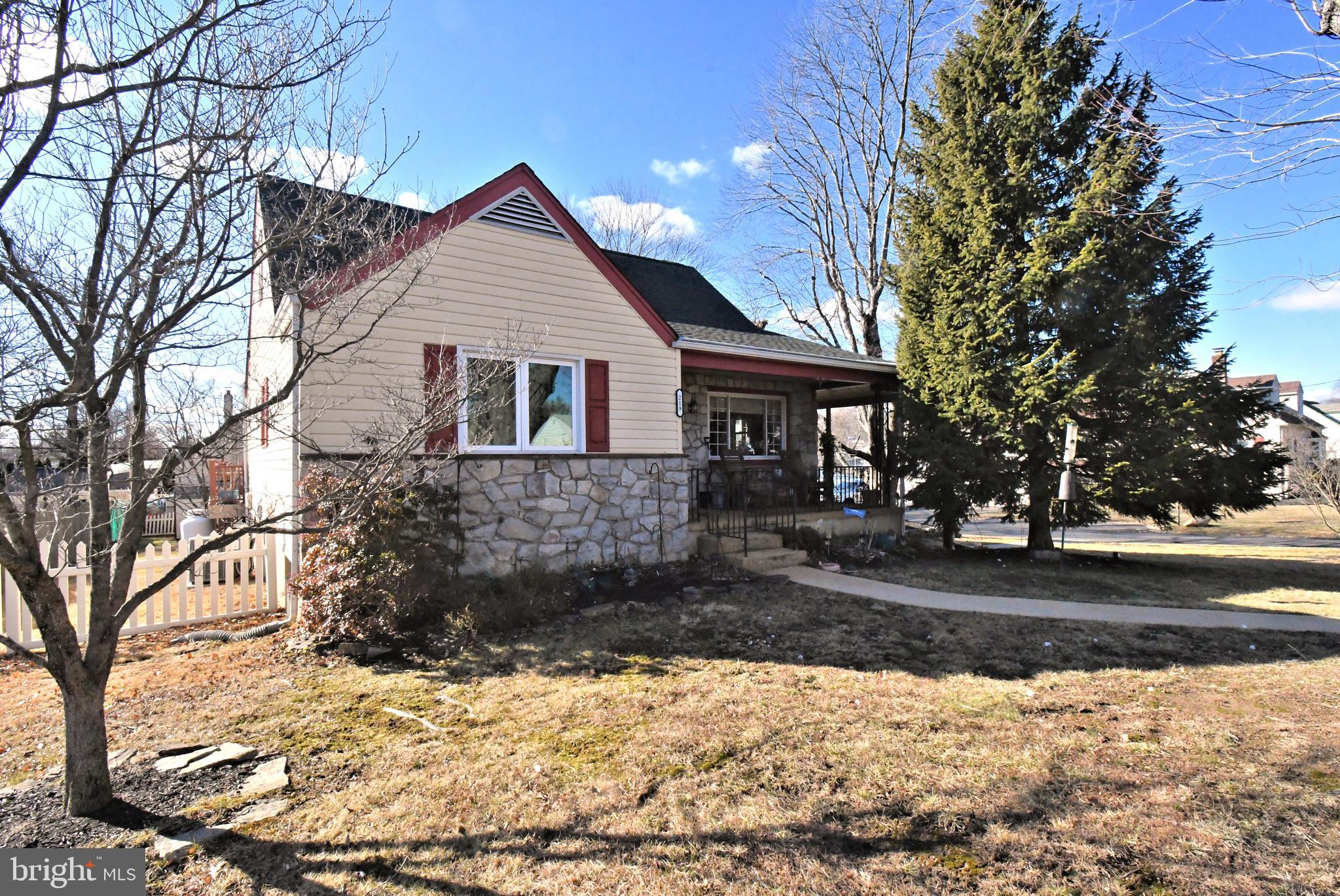 FEASTERVILLE HGTS - Residential