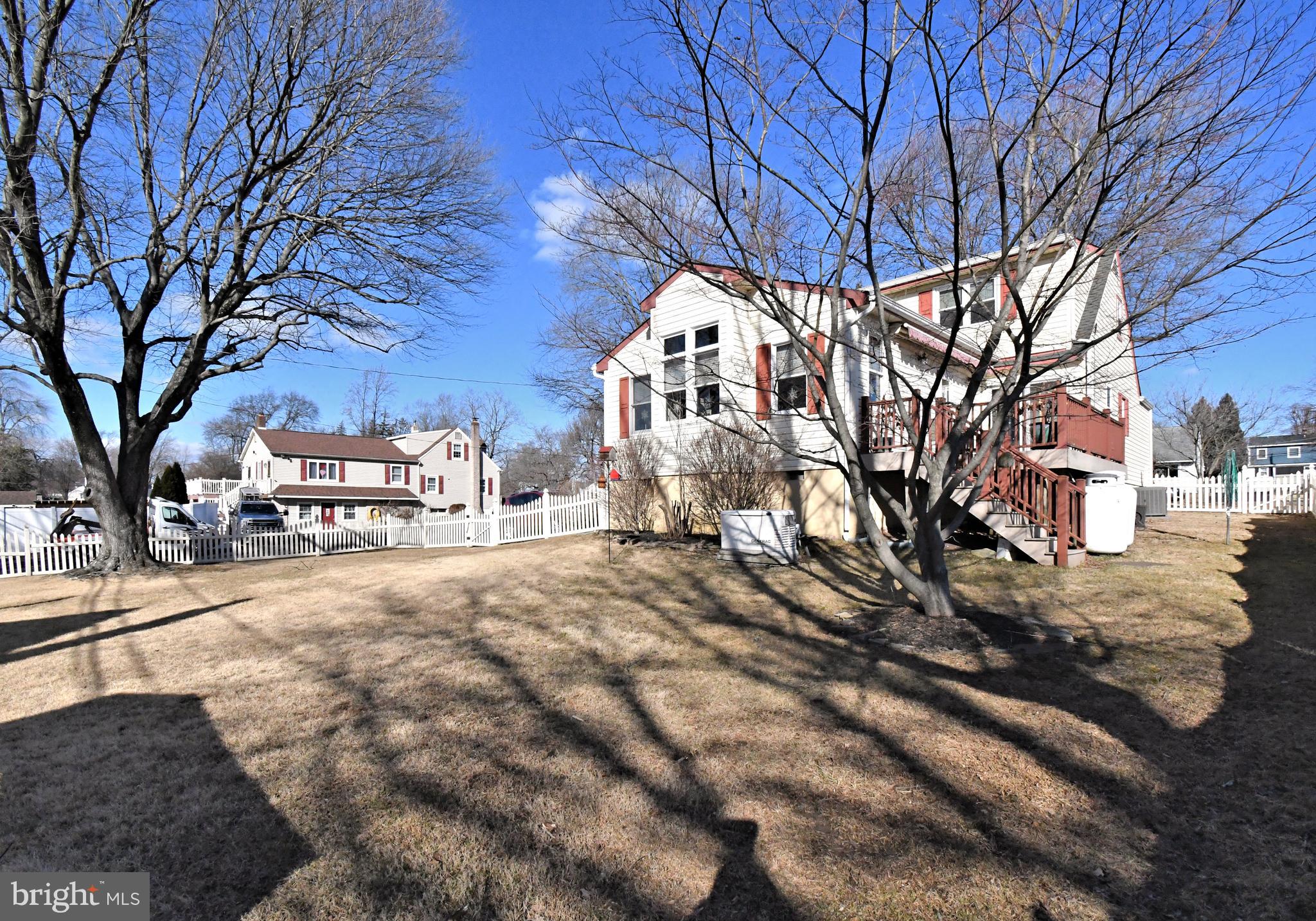 FEASTERVILLE HGTS - Residential