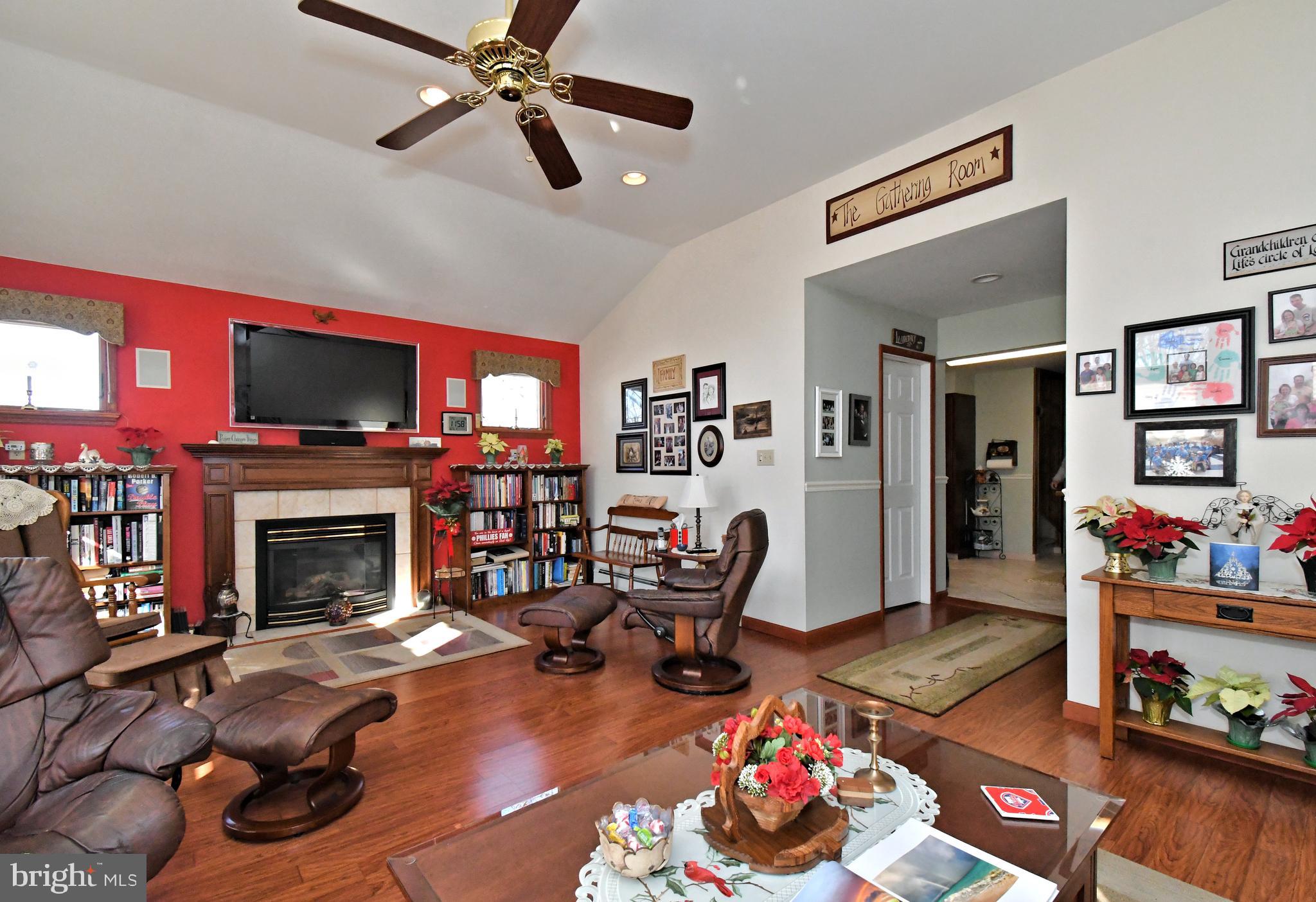 FEASTERVILLE HGTS - Residential