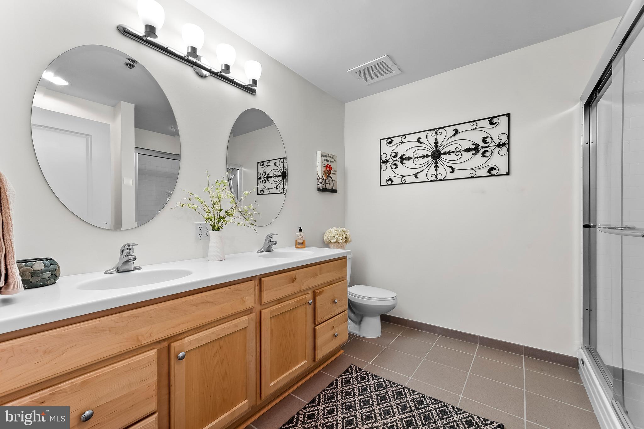 RIVER TOWER CHRIST L - Residential