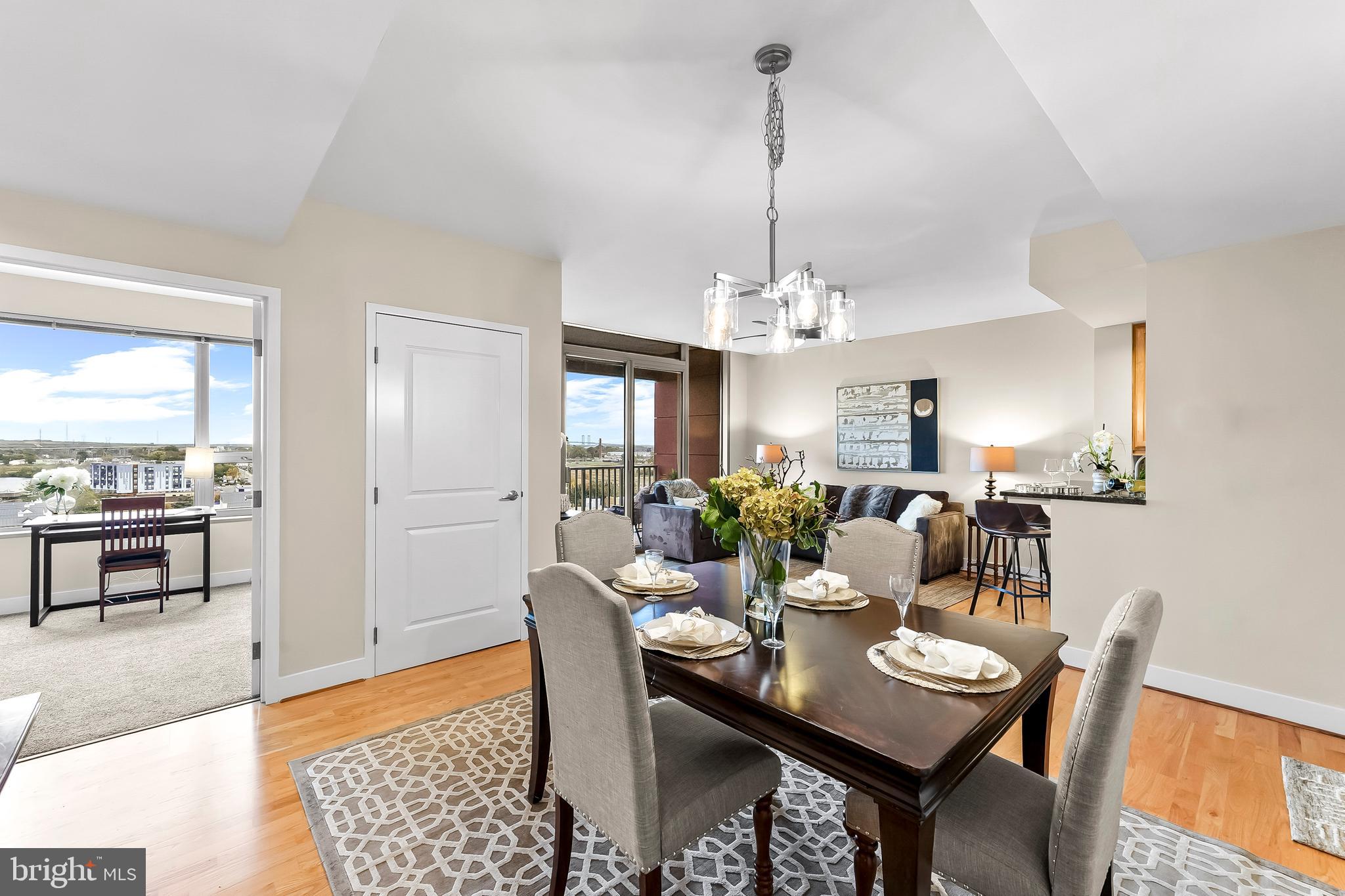 RIVER TOWER CHRIST L - Residential