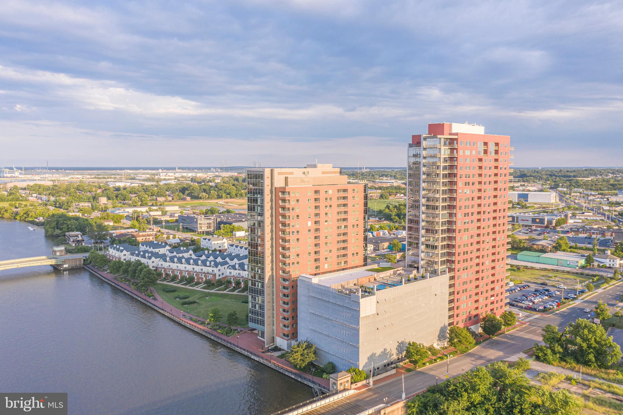 RIVER TOWER CHRIST L - Residential