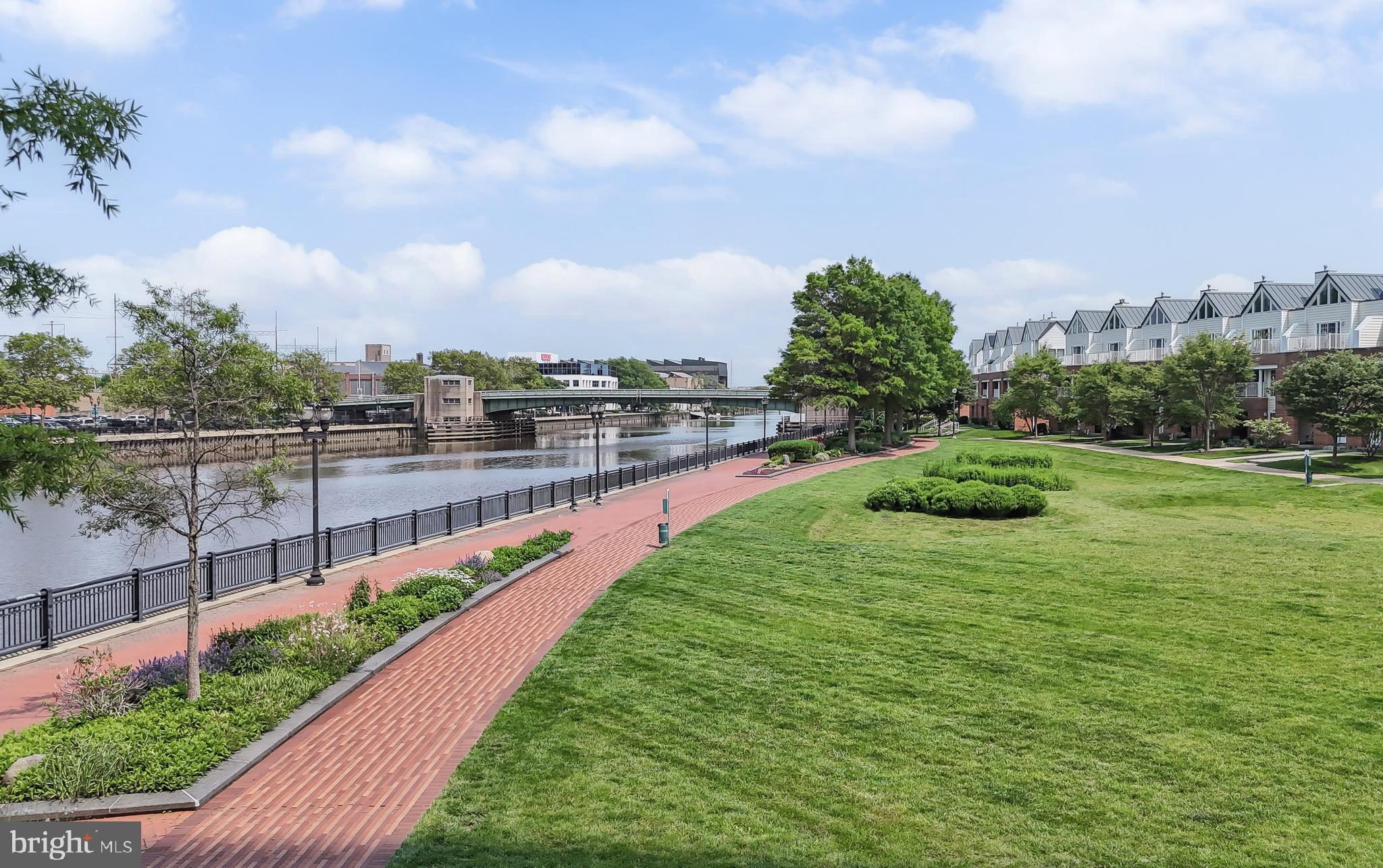 RIVER TOWER CHRIST L - Residential