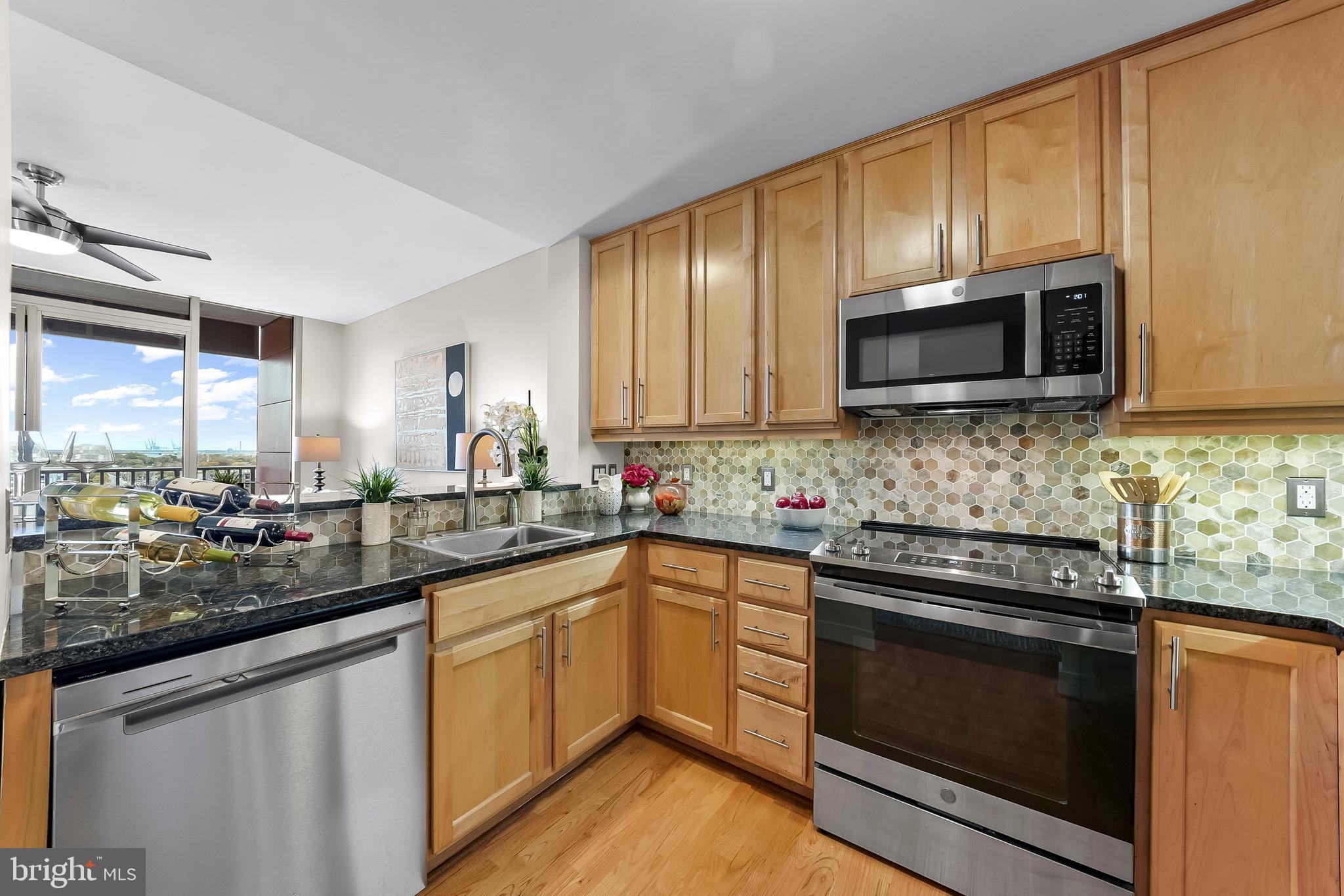 RIVER TOWER CHRIST L - Residential