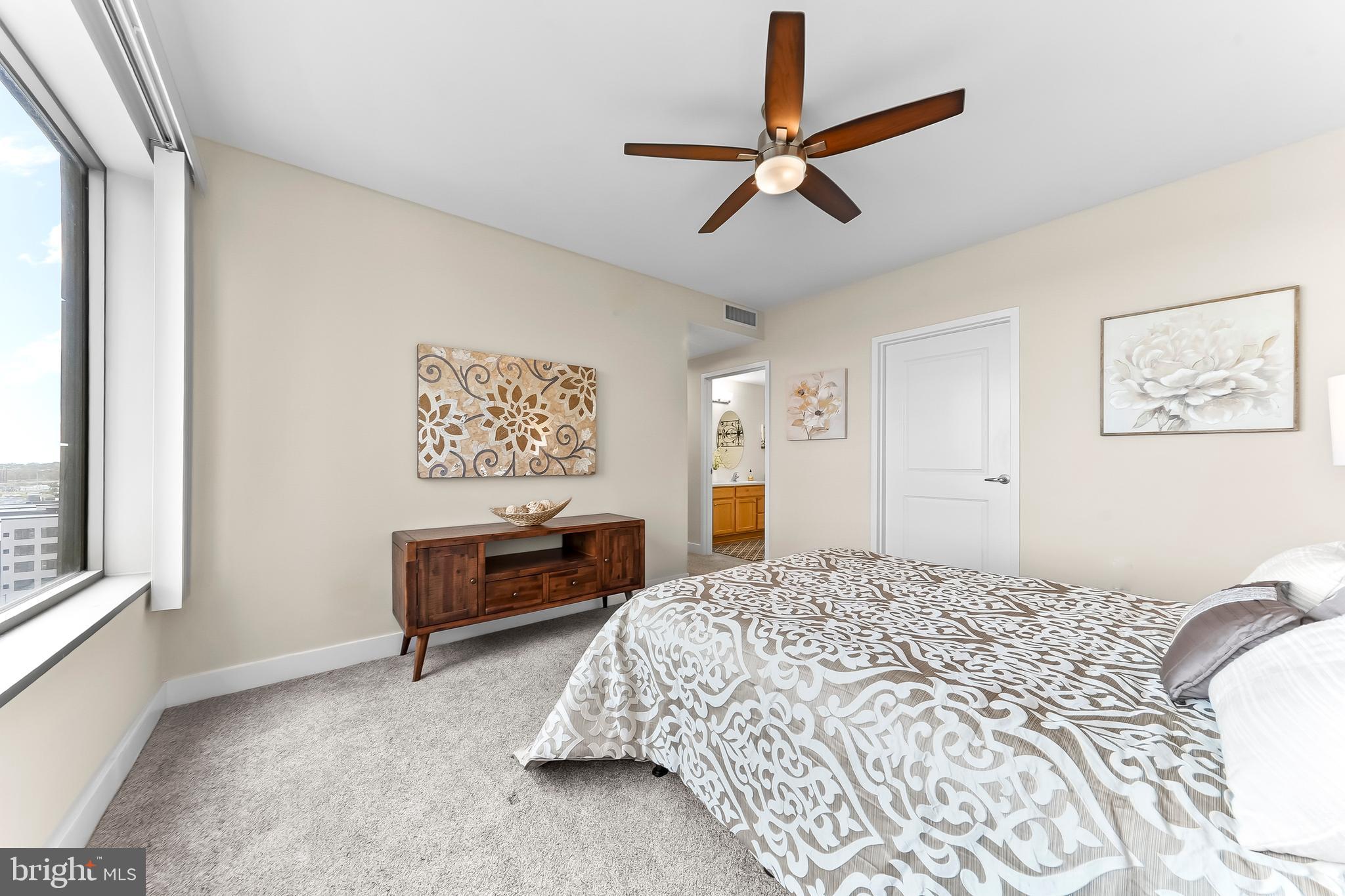 RIVER TOWER CHRIST L - Residential