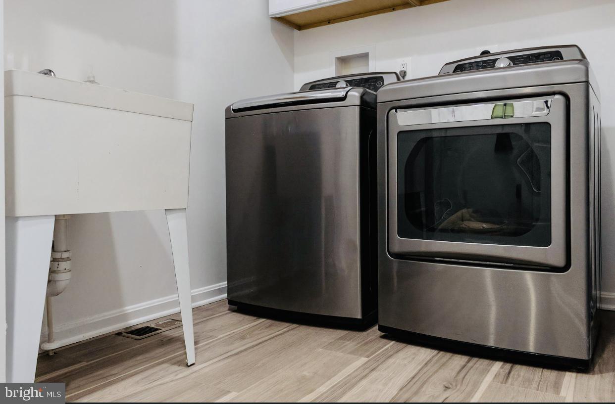 SURRATTS CROSSING - Residential