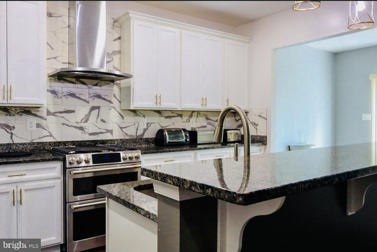 SURRATTS CROSSING - Residential