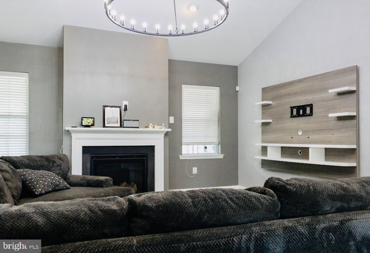 SURRATTS CROSSING - Residential