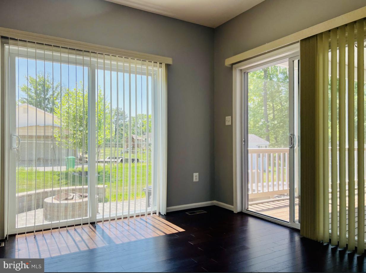 SURRATTS CROSSING - Residential