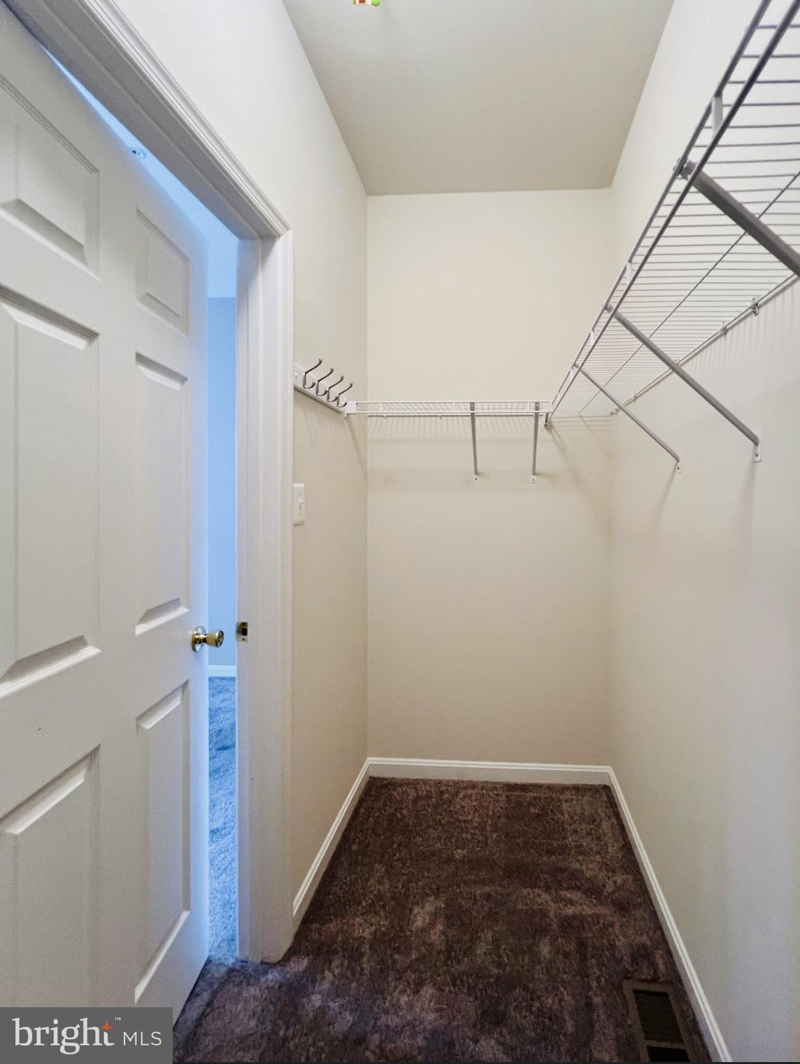 SURRATTS CROSSING - Residential