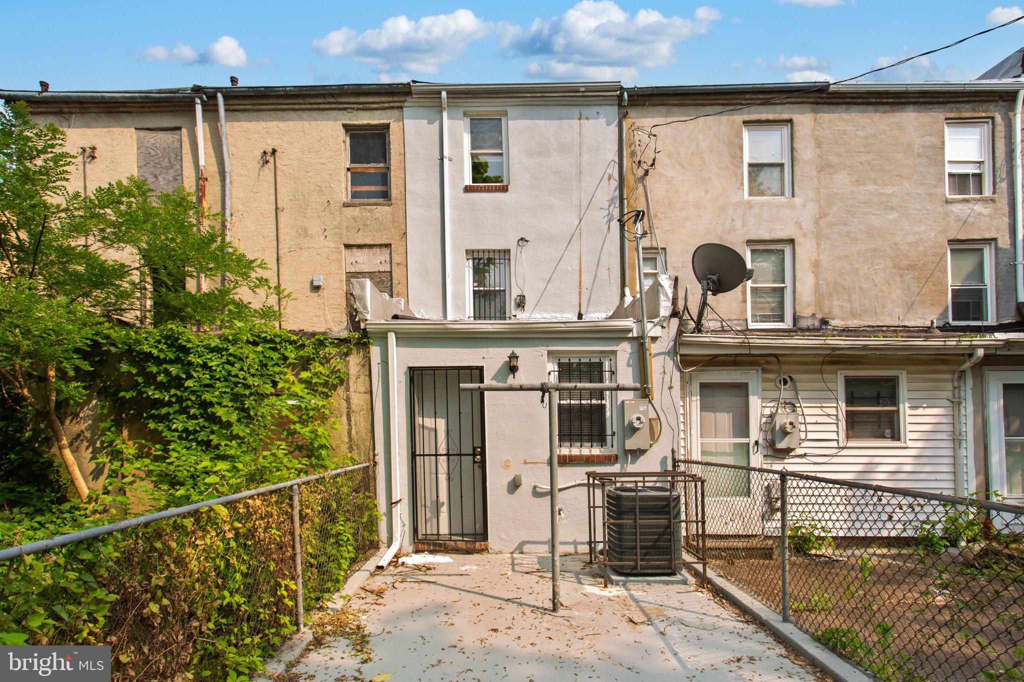 SANDTOWN-WINCHESTER - Residential