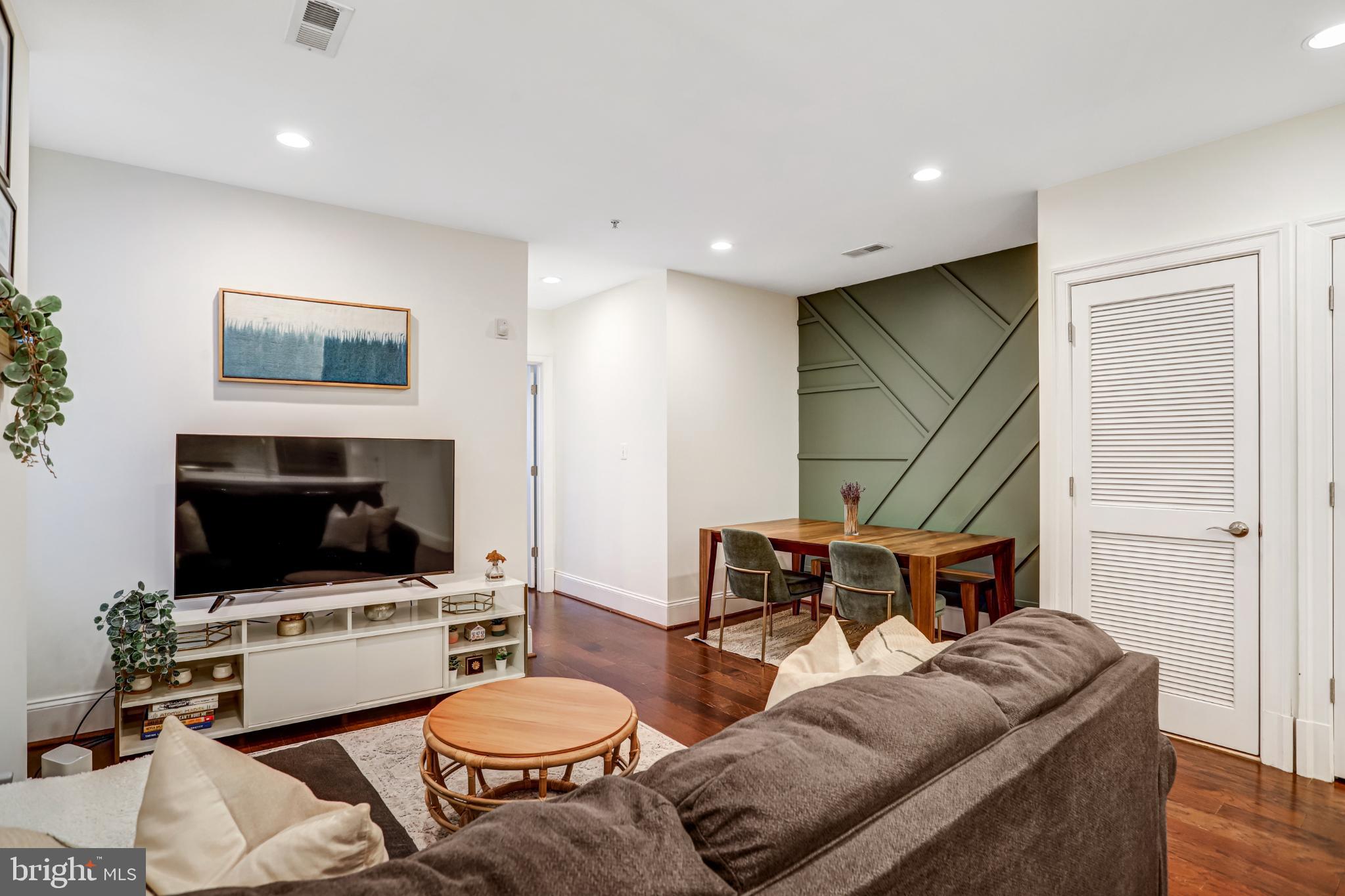 3937 DAVIS PLACE NW 1