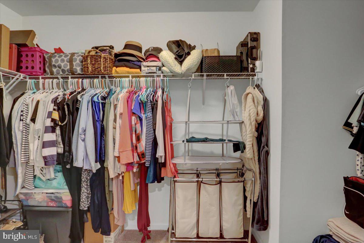 BROOKFIELD - Residential