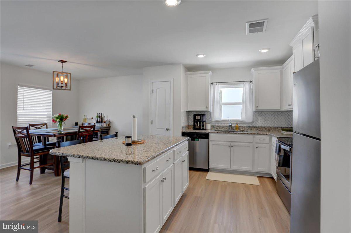 BROOKFIELD - Residential