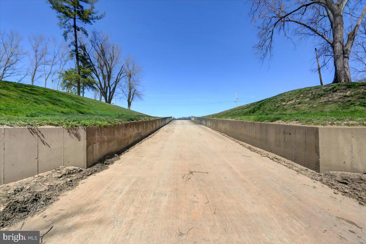 BROOKFIELD - Residential