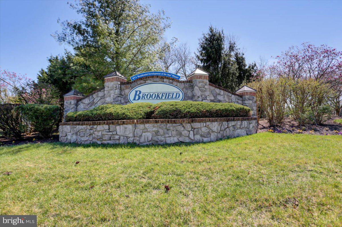 BROOKFIELD - Residential